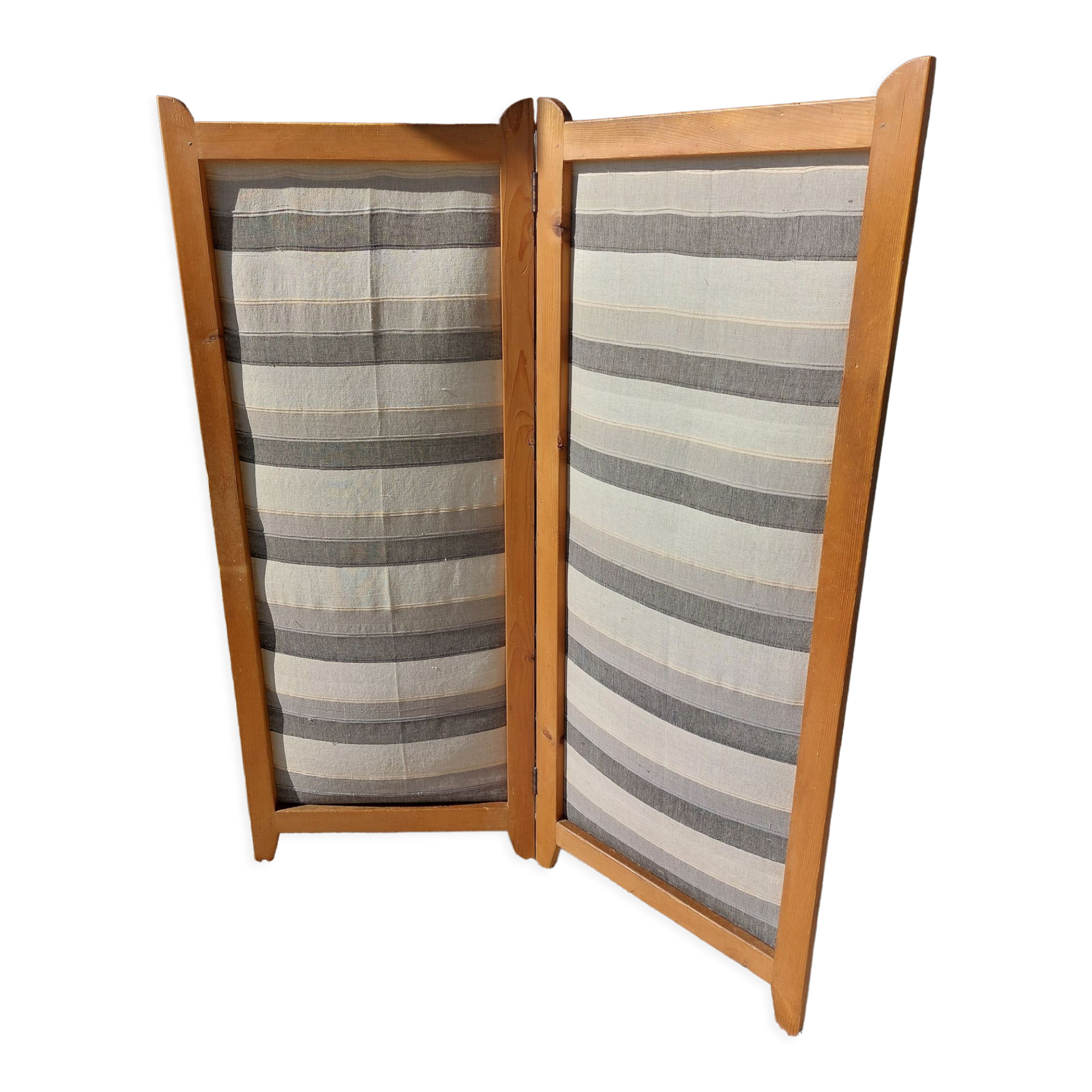 Wooden screen, fabric of your choice