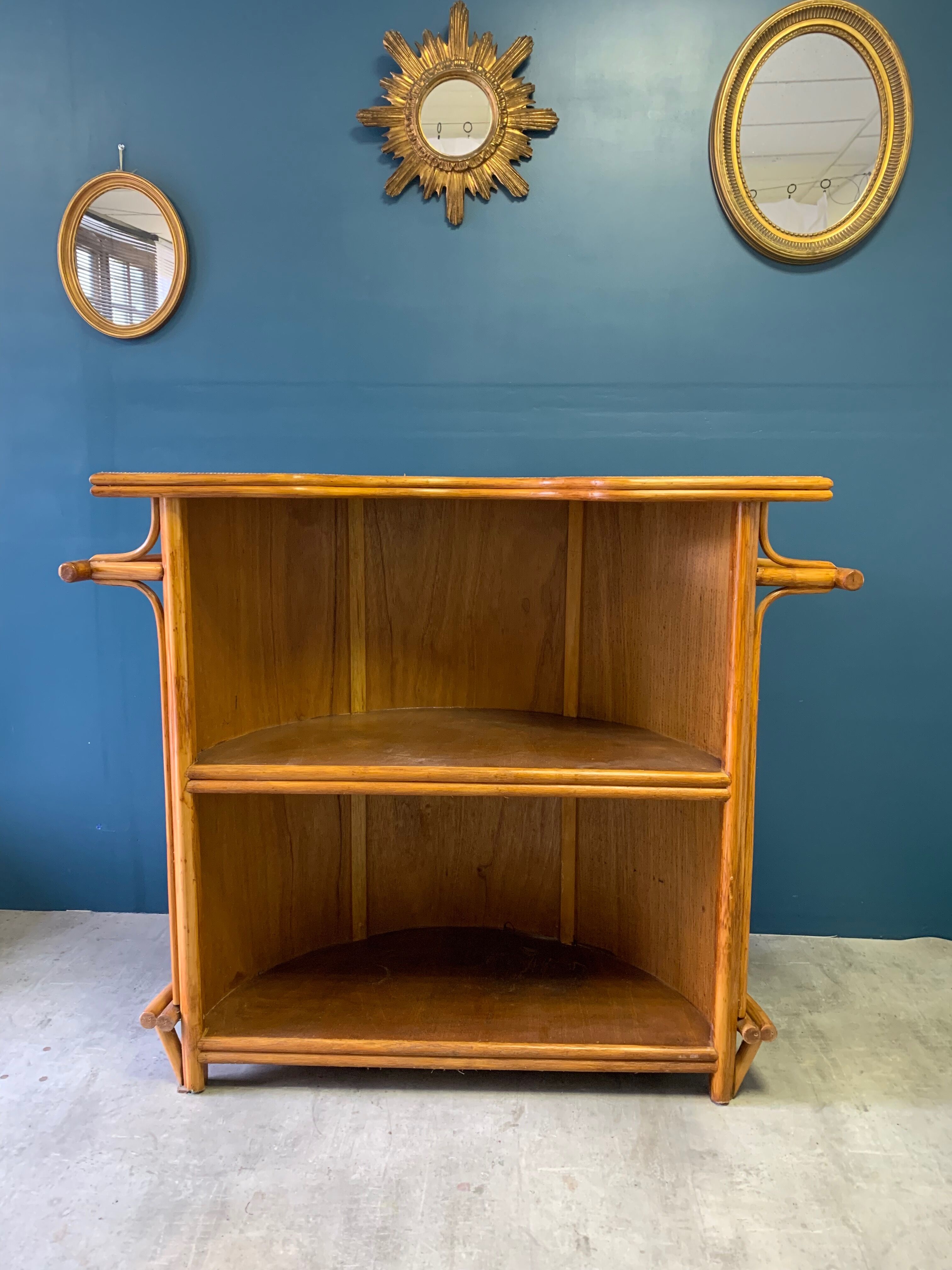 Vintage rattan bar