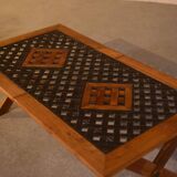 Ancienne table basse de mobilier urbain en chêne et fonte 1950's