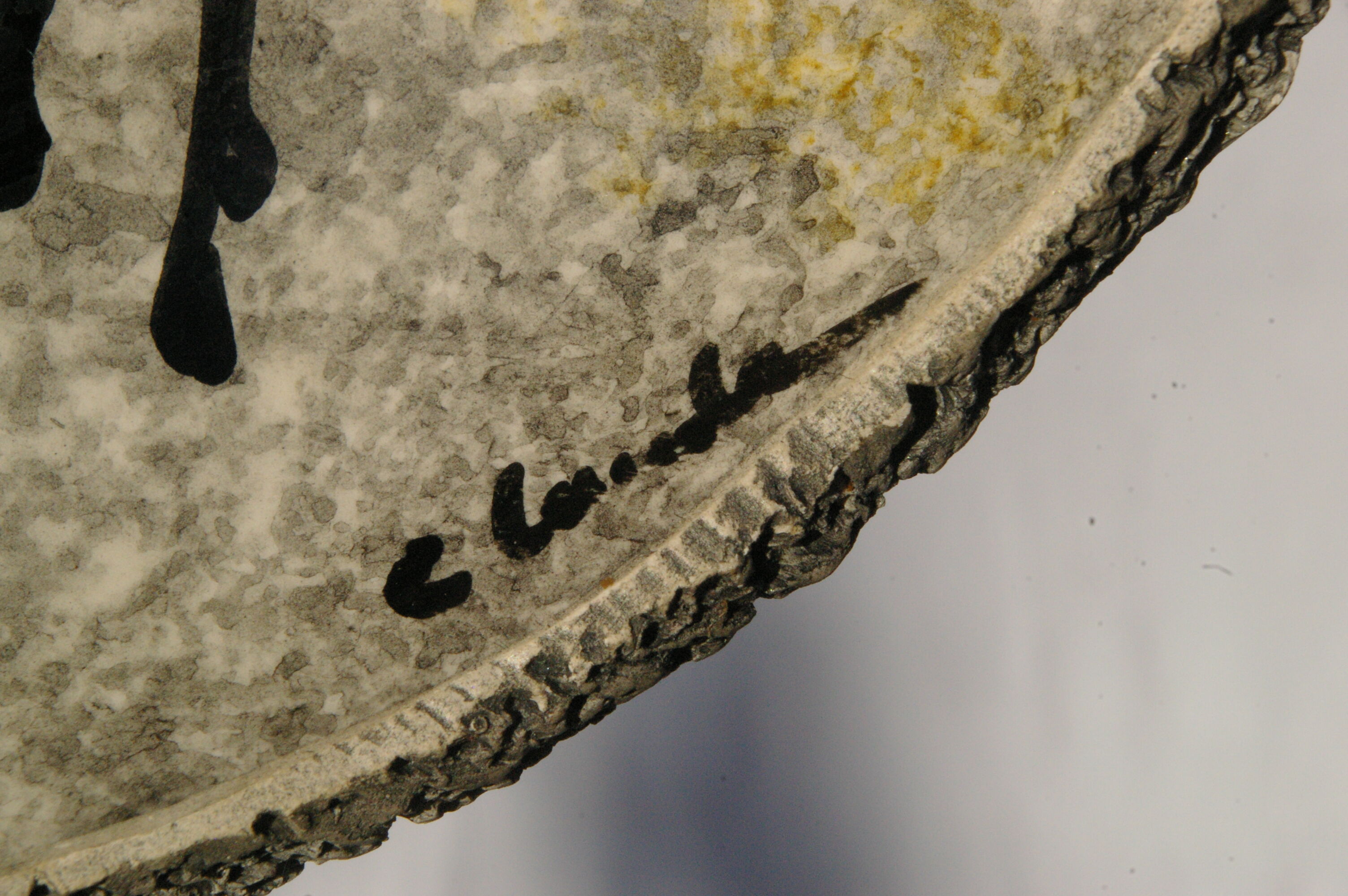 Vintage tripod cut ceramic lava way and rock decoration