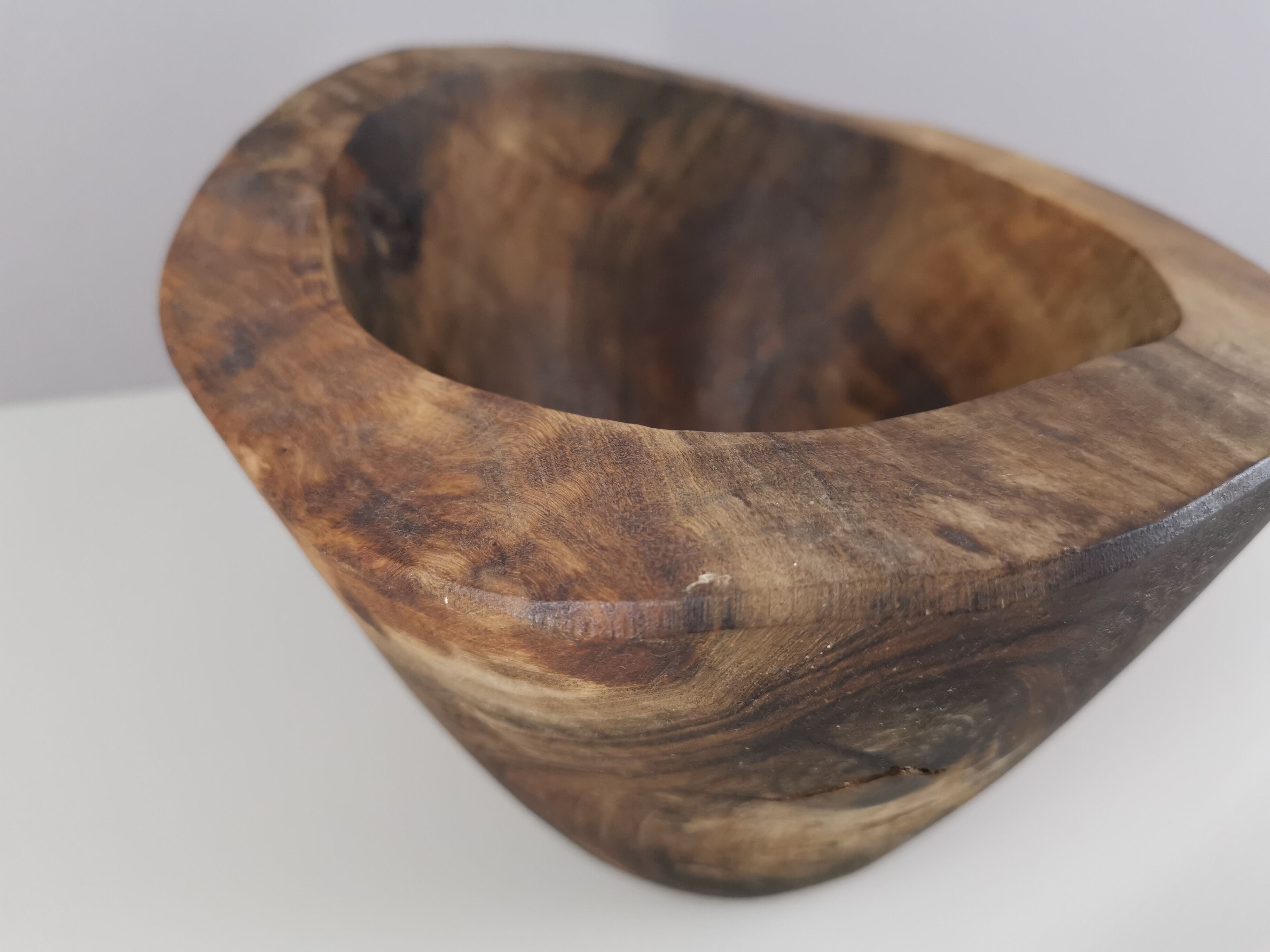 Cut or pocket empty in olive wood / 60s / Mid-Century / Wabi-sabi decoration