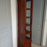 Mahogany column showcase, 1 glass door, 1 drawer, 5 wooden shelves