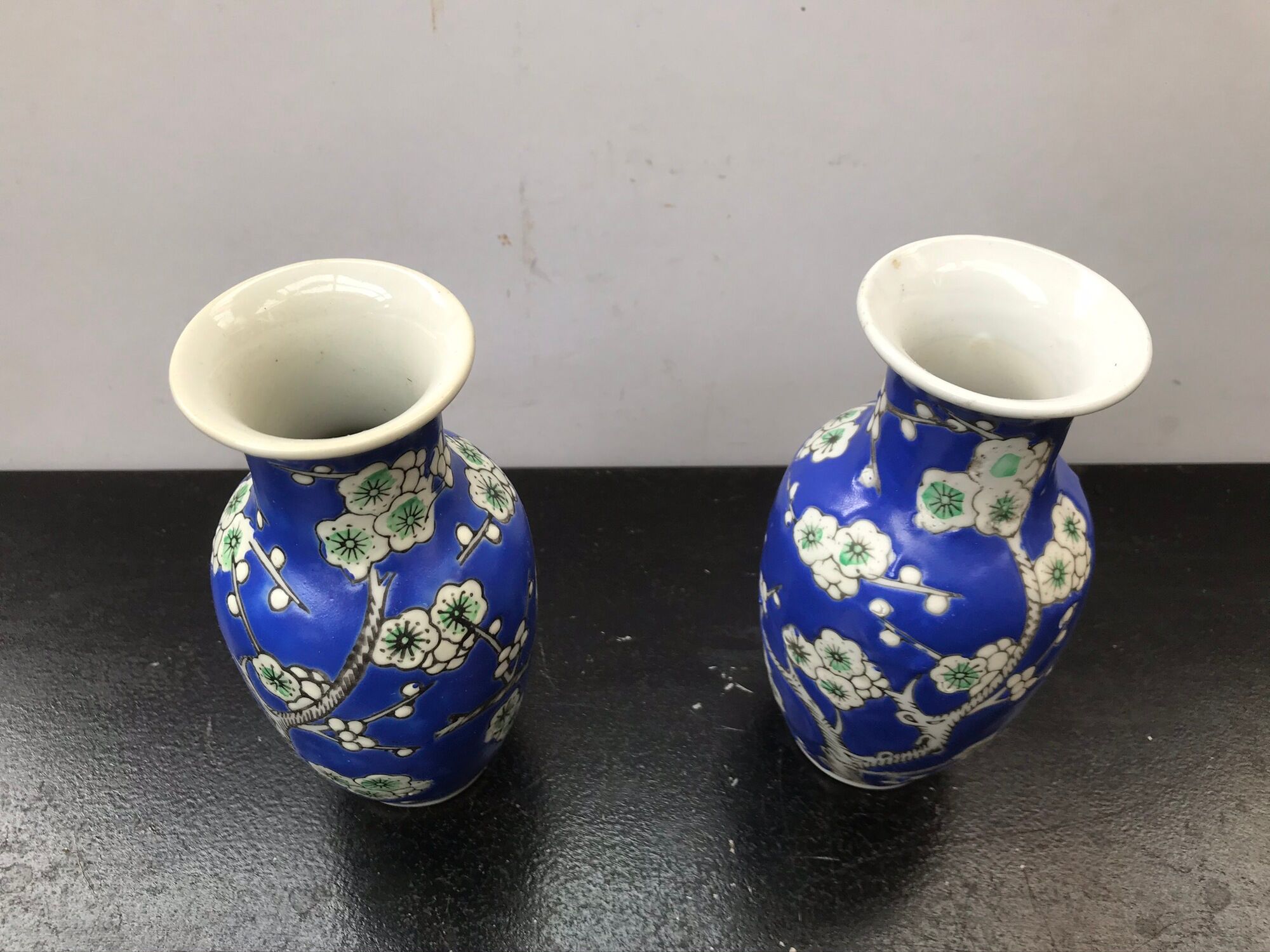 Pair Of Vase Ancient Chinese Ceramics White - Blue Decor Vintage Flowers