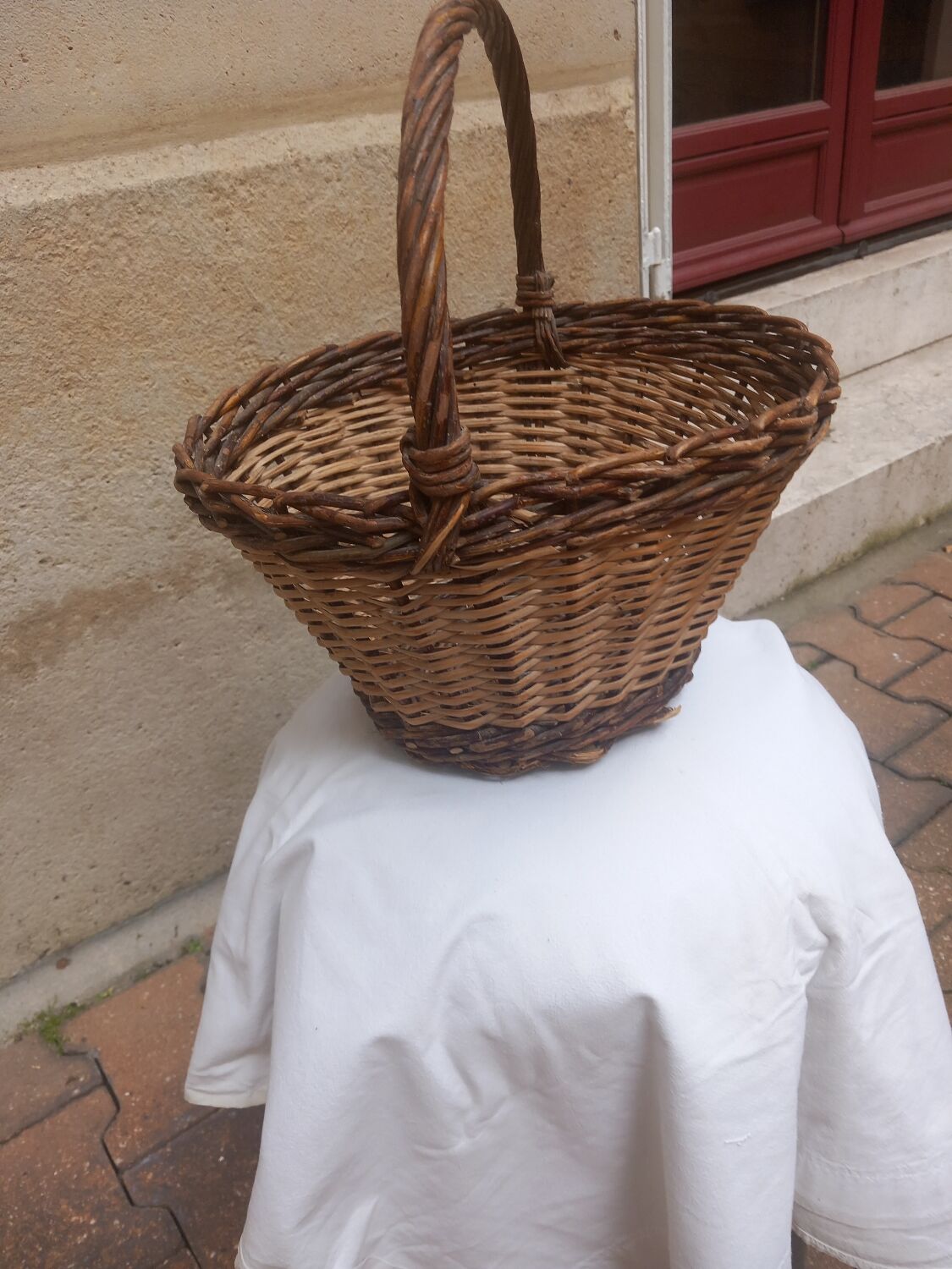 Panier tressé osier et noisetier