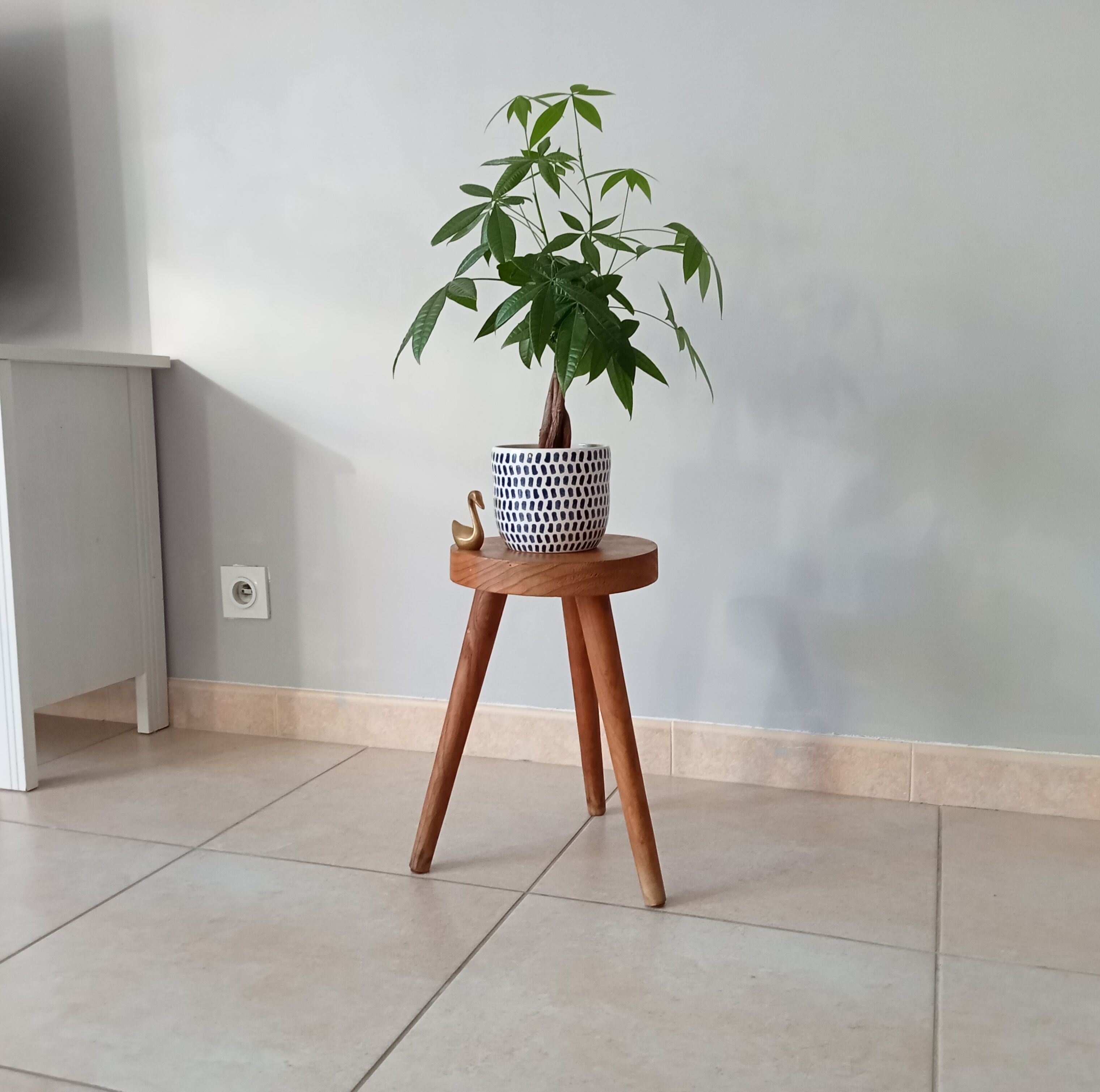 Vintage tripod stool 60s/70s