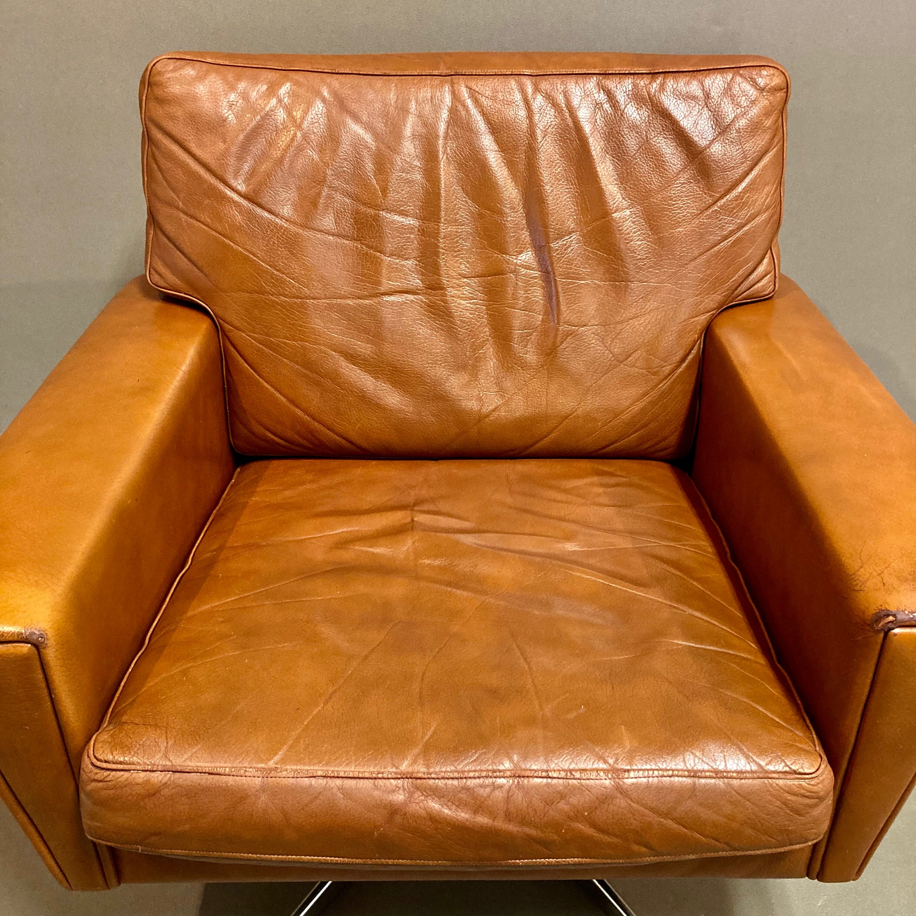 Swivel armchair leather Scandinavian design 1950.