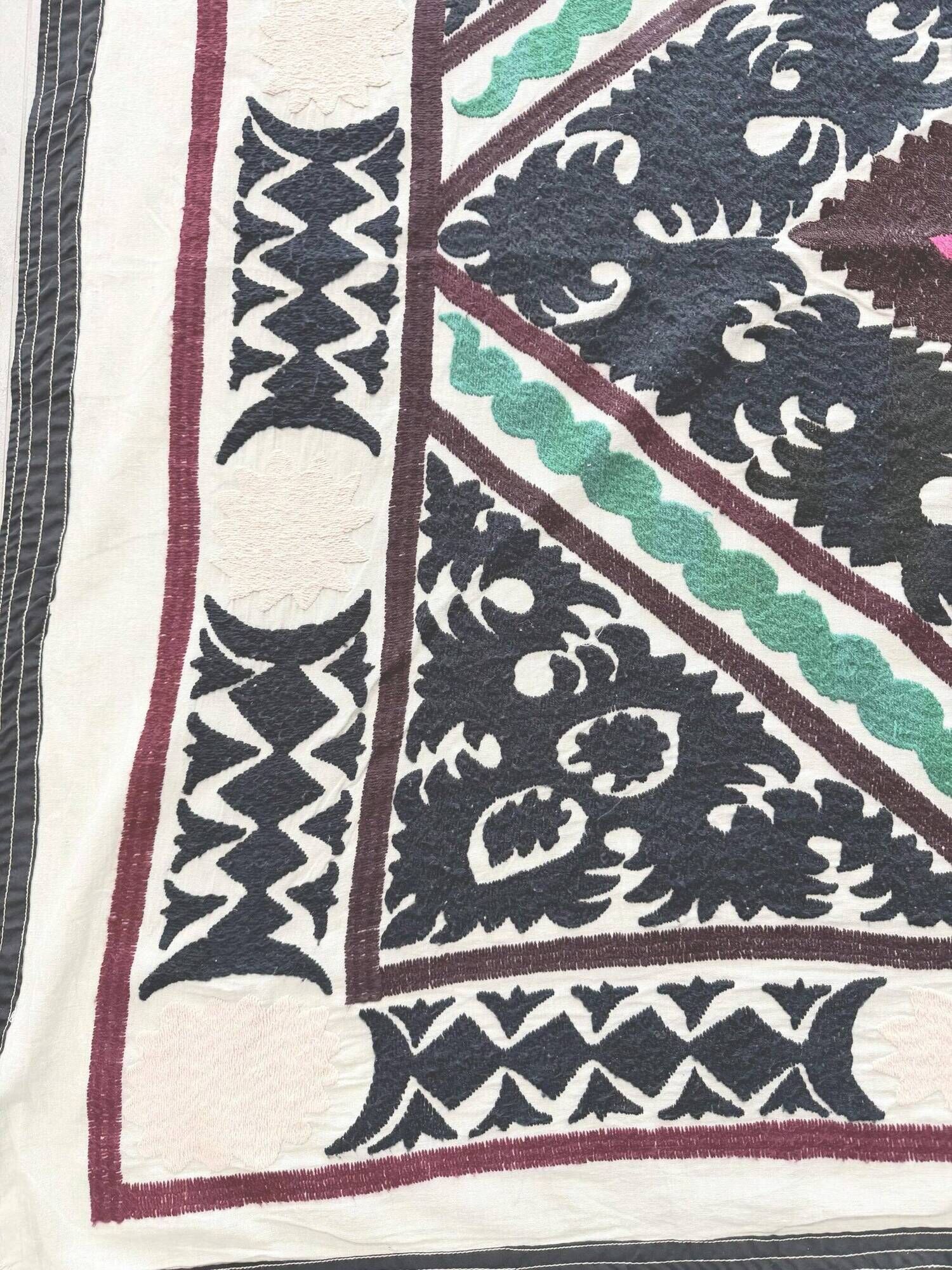 Vintage hand-embroidered tablecloth 124x146 cm