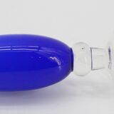 Vase en verre bleu