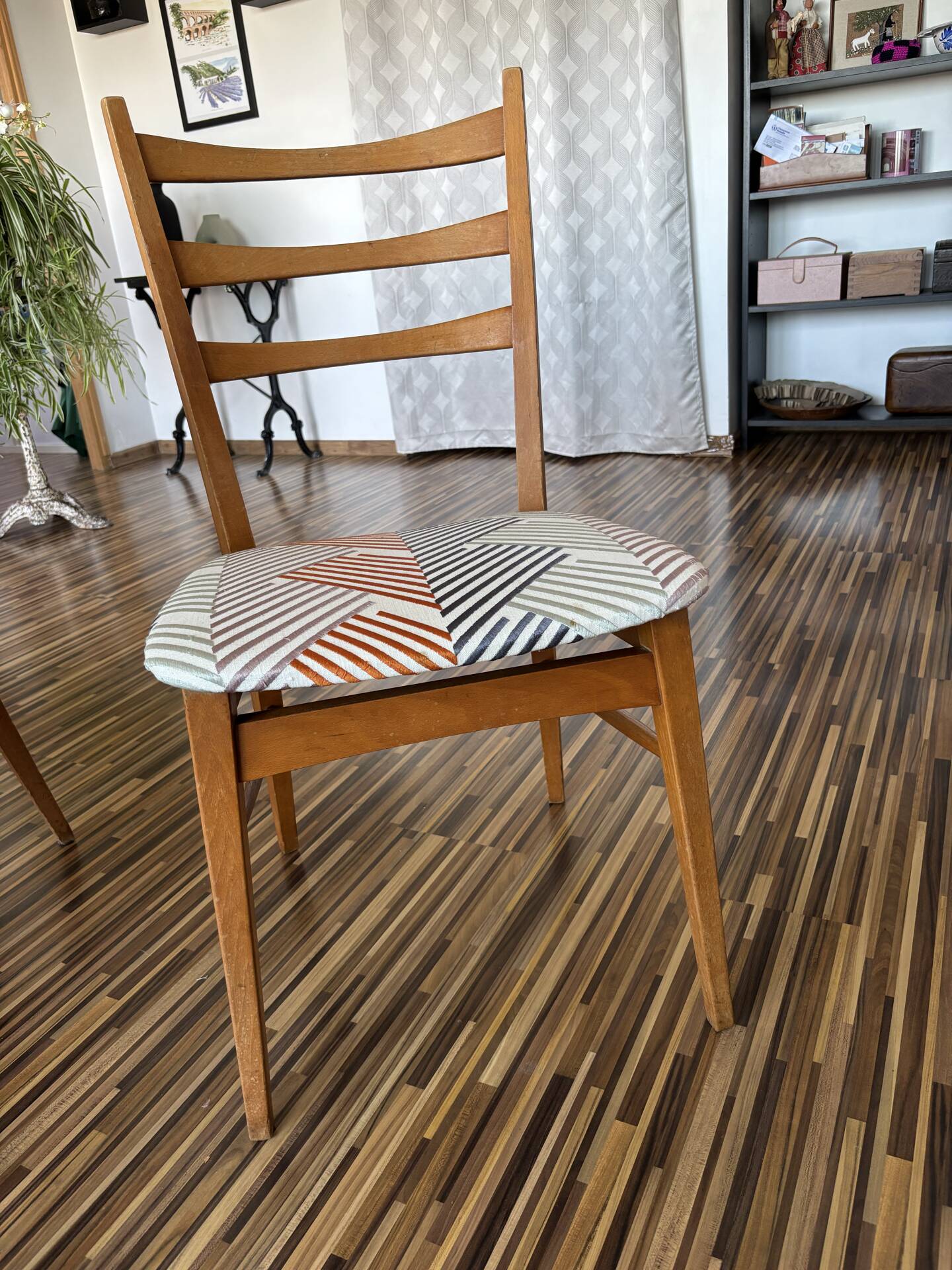 4 chairs