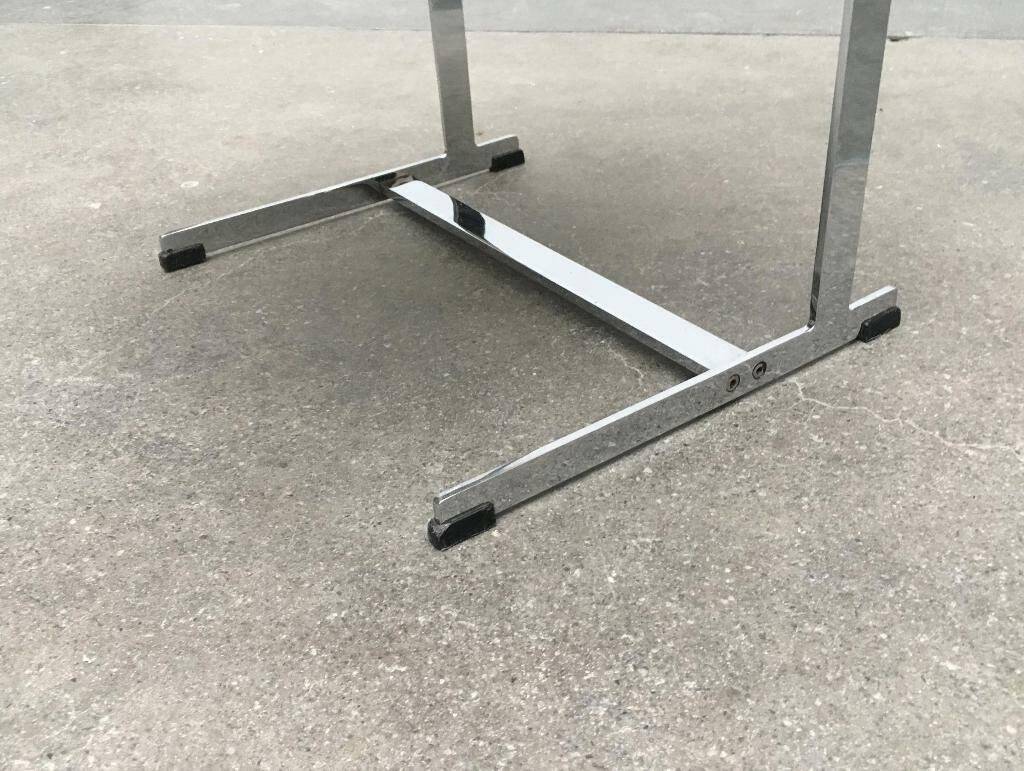 Mid-century space age cantilever chair by Richard Young for Merrow Associates, 1960s.