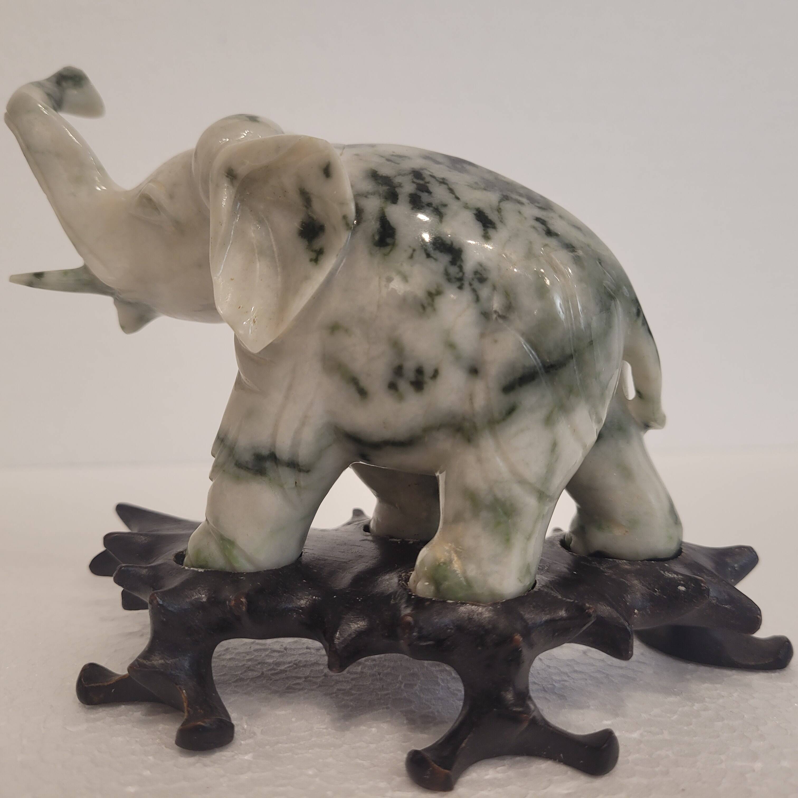 Pair of elephant paperweights, veined marble, 80s - France