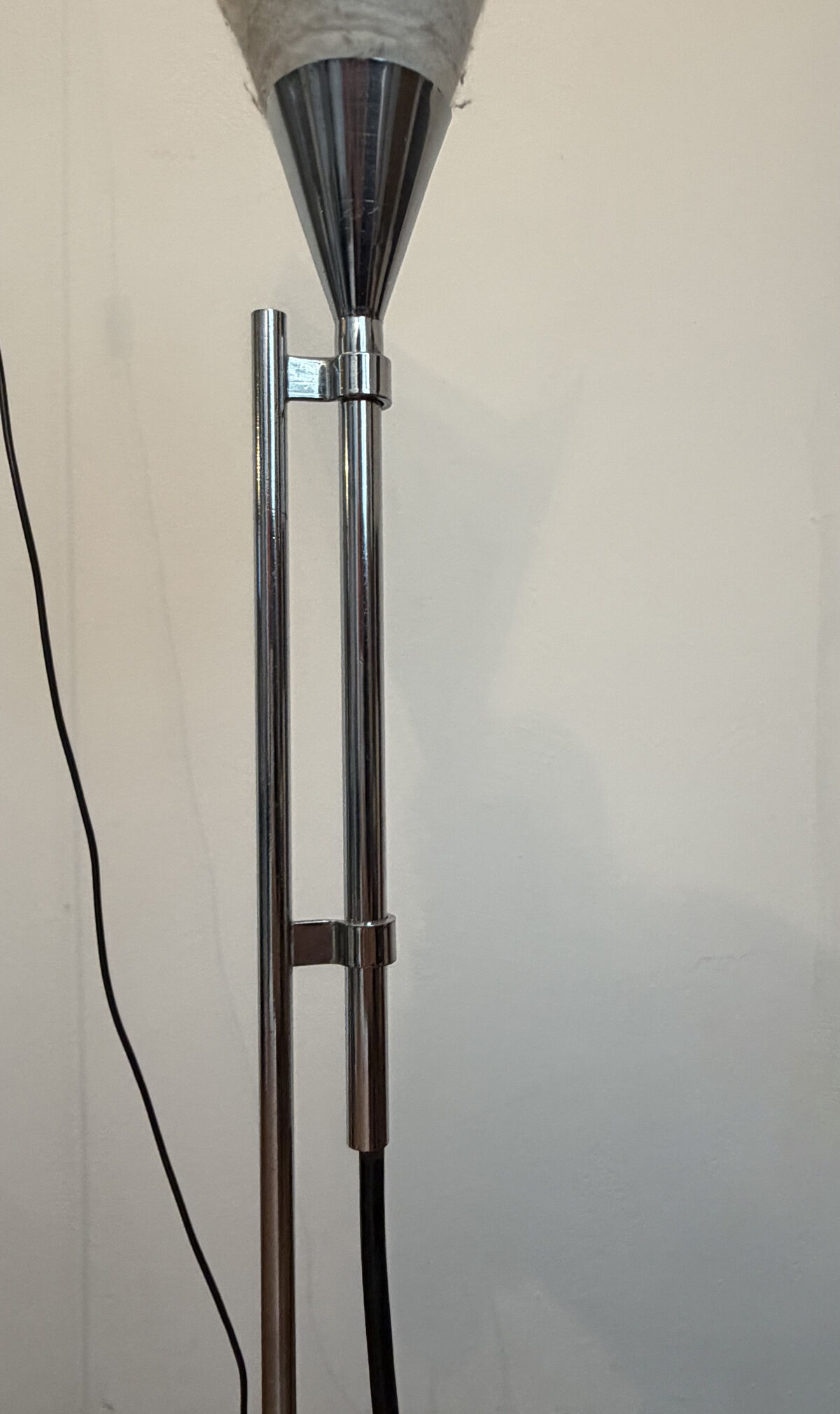 Calla floor lamps by Marcello Cuneo for Valenti Luce