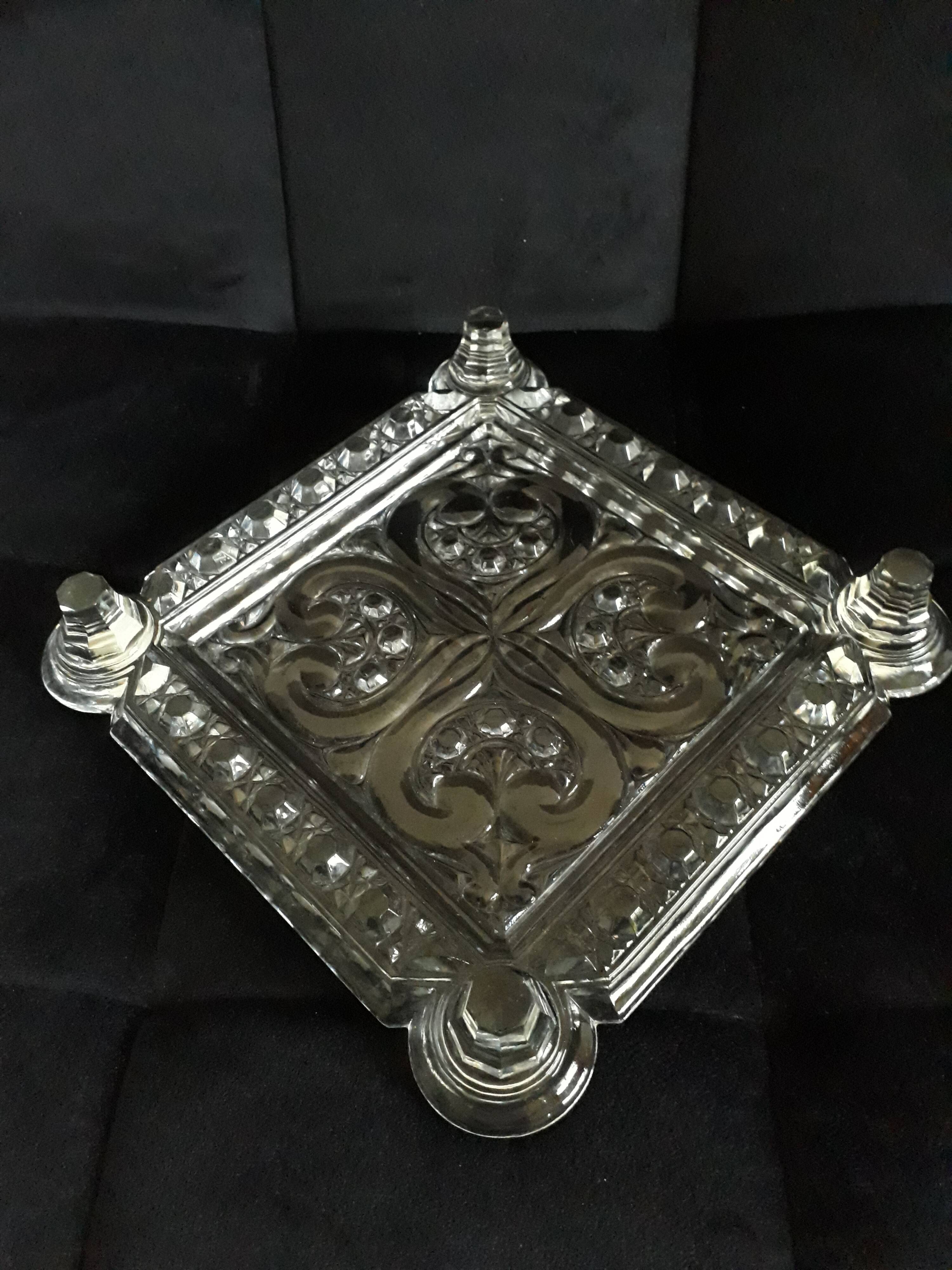 Baccarat trivet