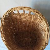 Wicker wall basket