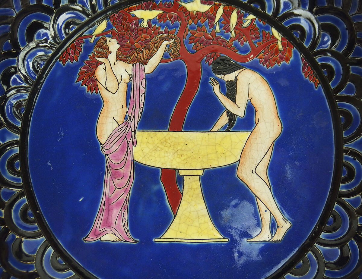 Glazed ceramic dish by Kéralouve La Louvière