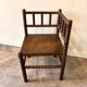 Chaise de coin en bois tourné