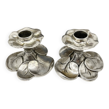 Paire de bougeoirs fleurs