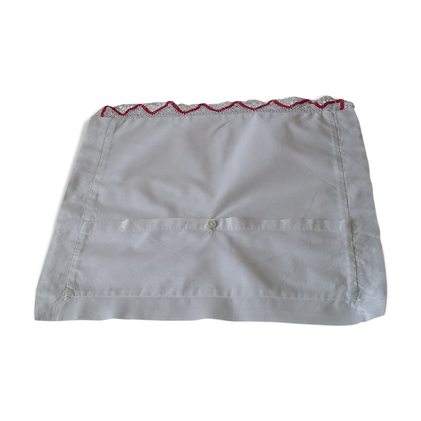 Taie enfant bordure rouge