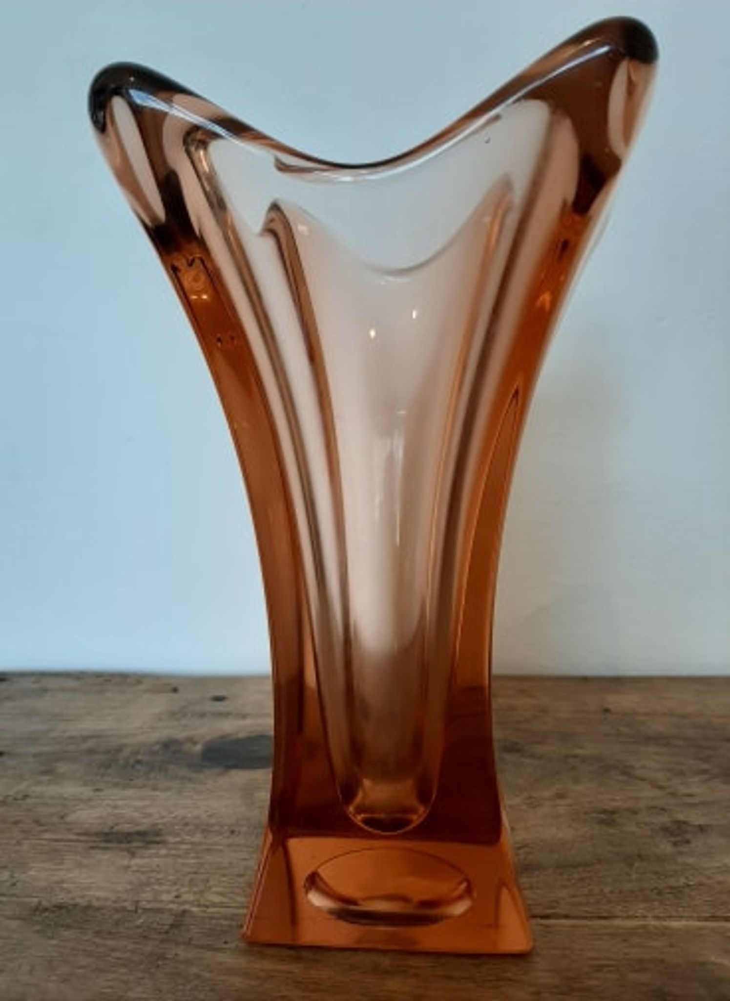 Vase fleur en verre rose