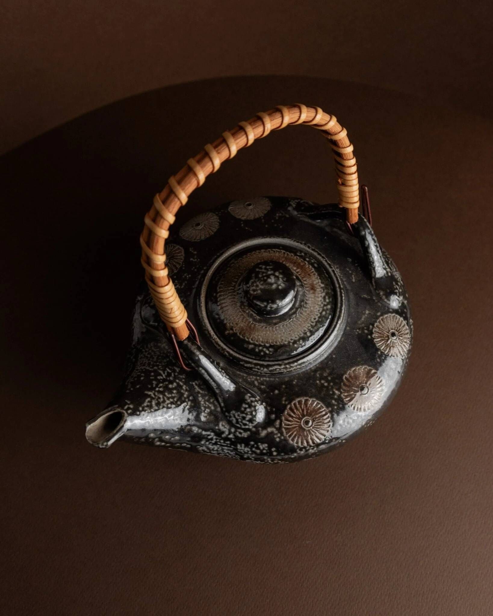 Wim Mühlendyck Stoneware Teapot in Westerwald Salt Glaze with Ritzdekor – Noir Speckled Ceramic, Mid-Century