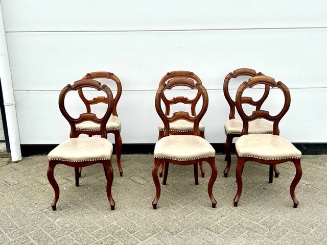 Chaises de salle à manger en acajou