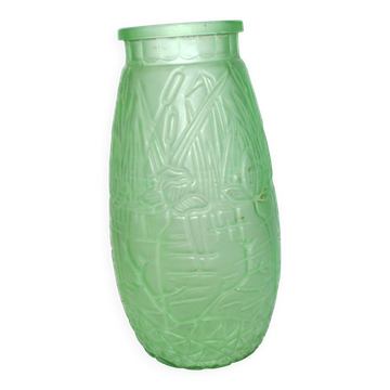 Grand vase art déco en verre vert dichroïque uranifère ouraline
