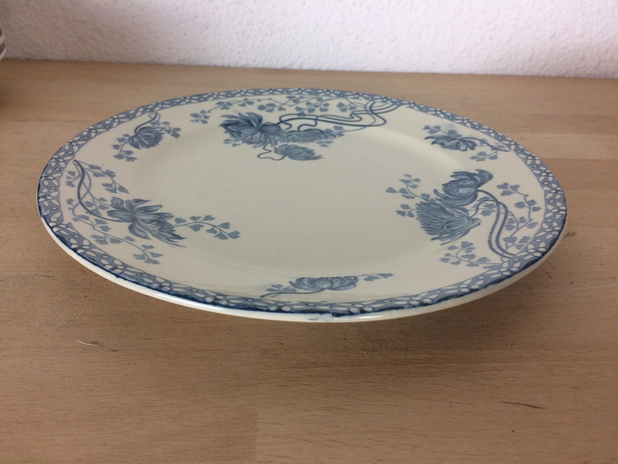 6 assiettes plates, 6 creuses, 1 ravier Royat Sarreguemines