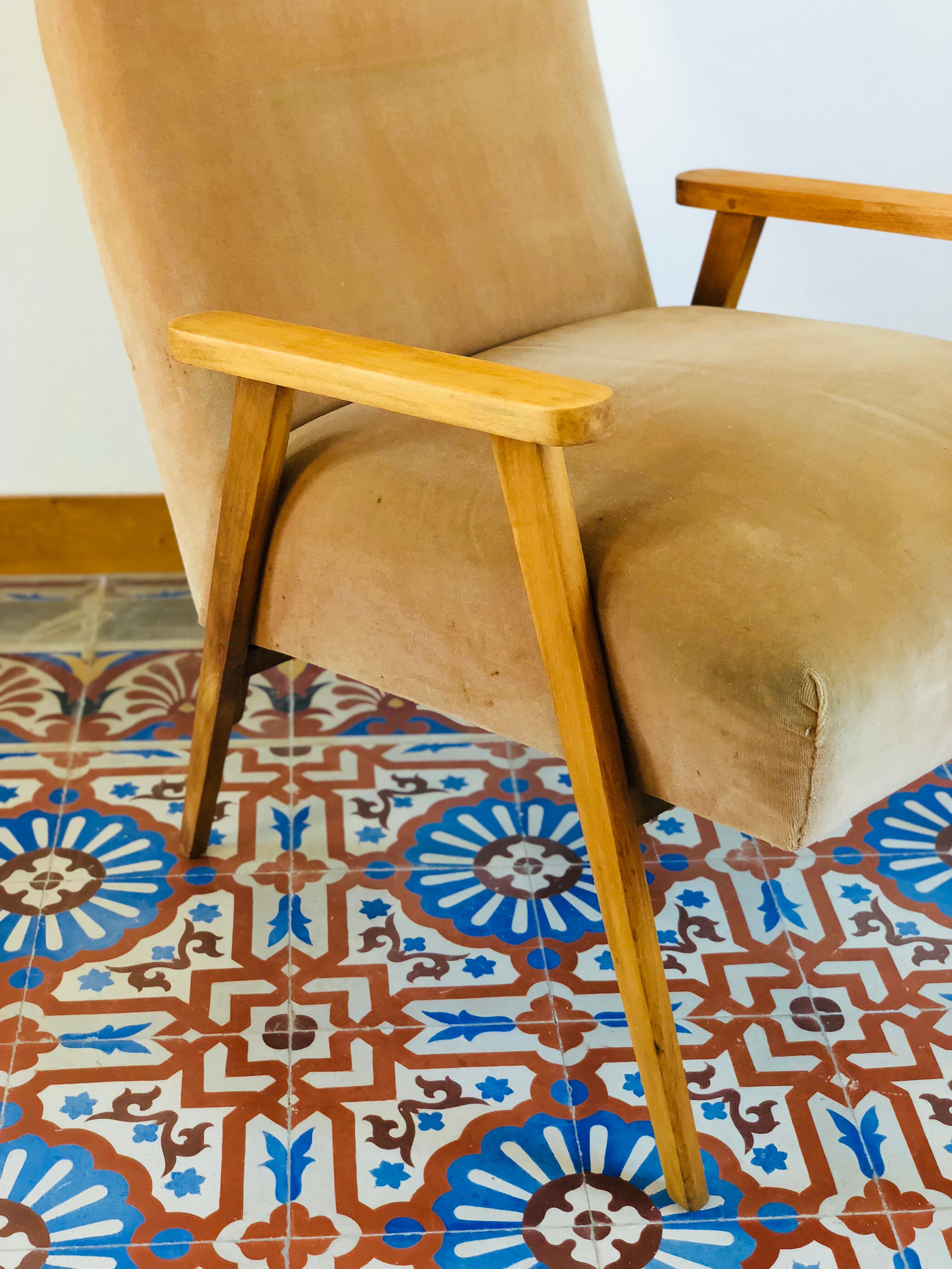 Vintage lounge armchair 1970