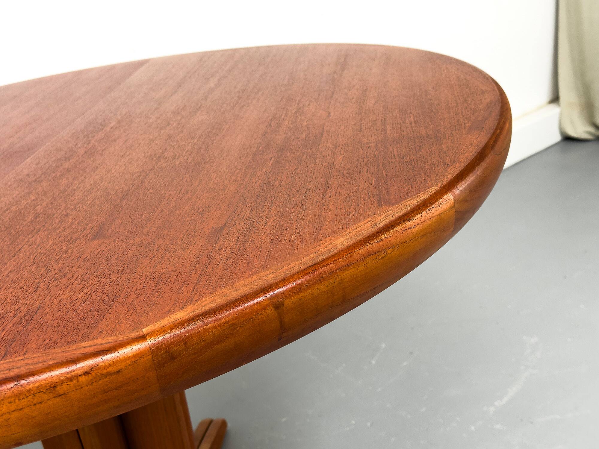 Danish Round Extendable Dining Table in Teak, 1970s