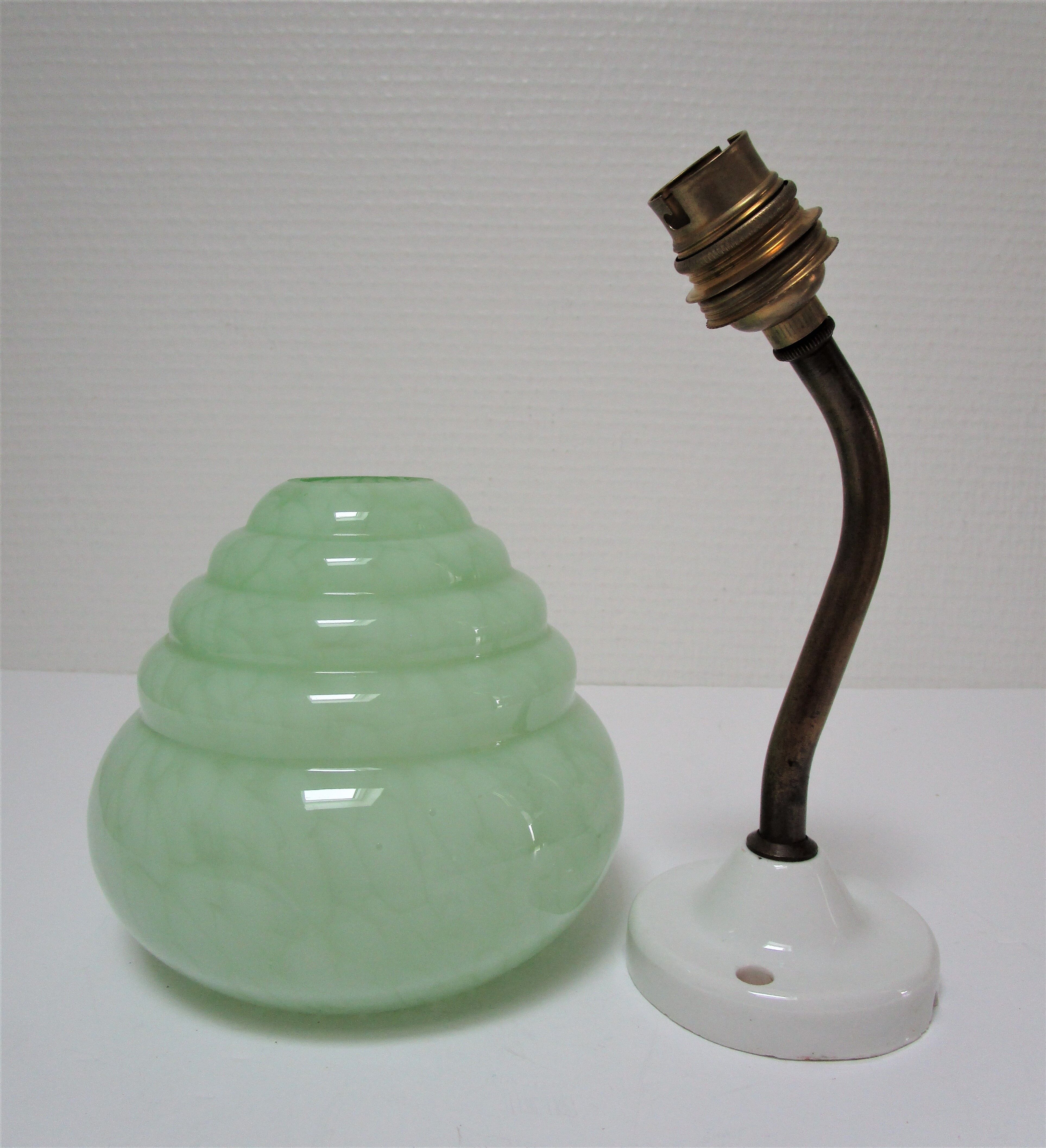 Wall lamp Art Deco porcelain brass glass Clichy almond green
