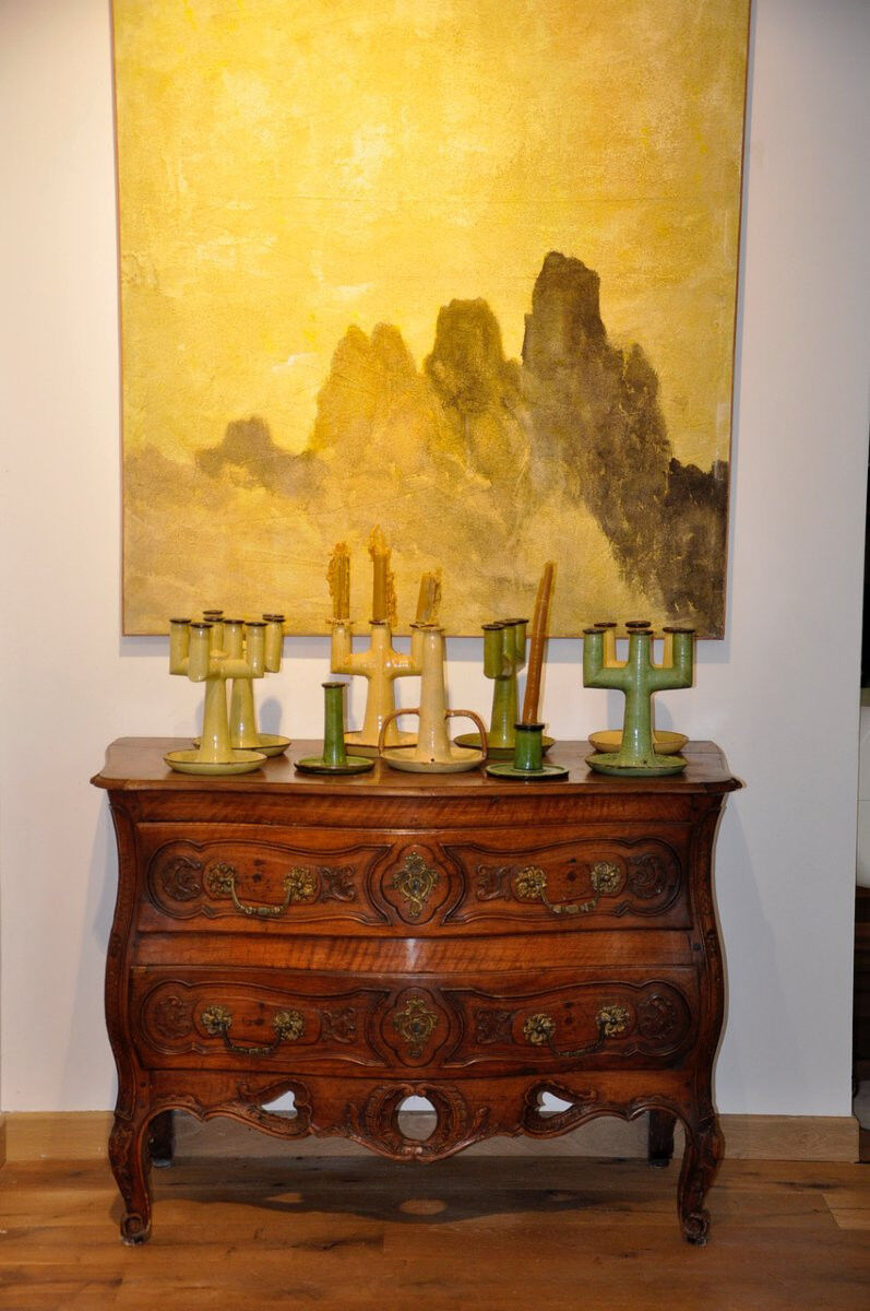 Provençal chest of drawers in solid walnut from Nîmes, Louis XV period