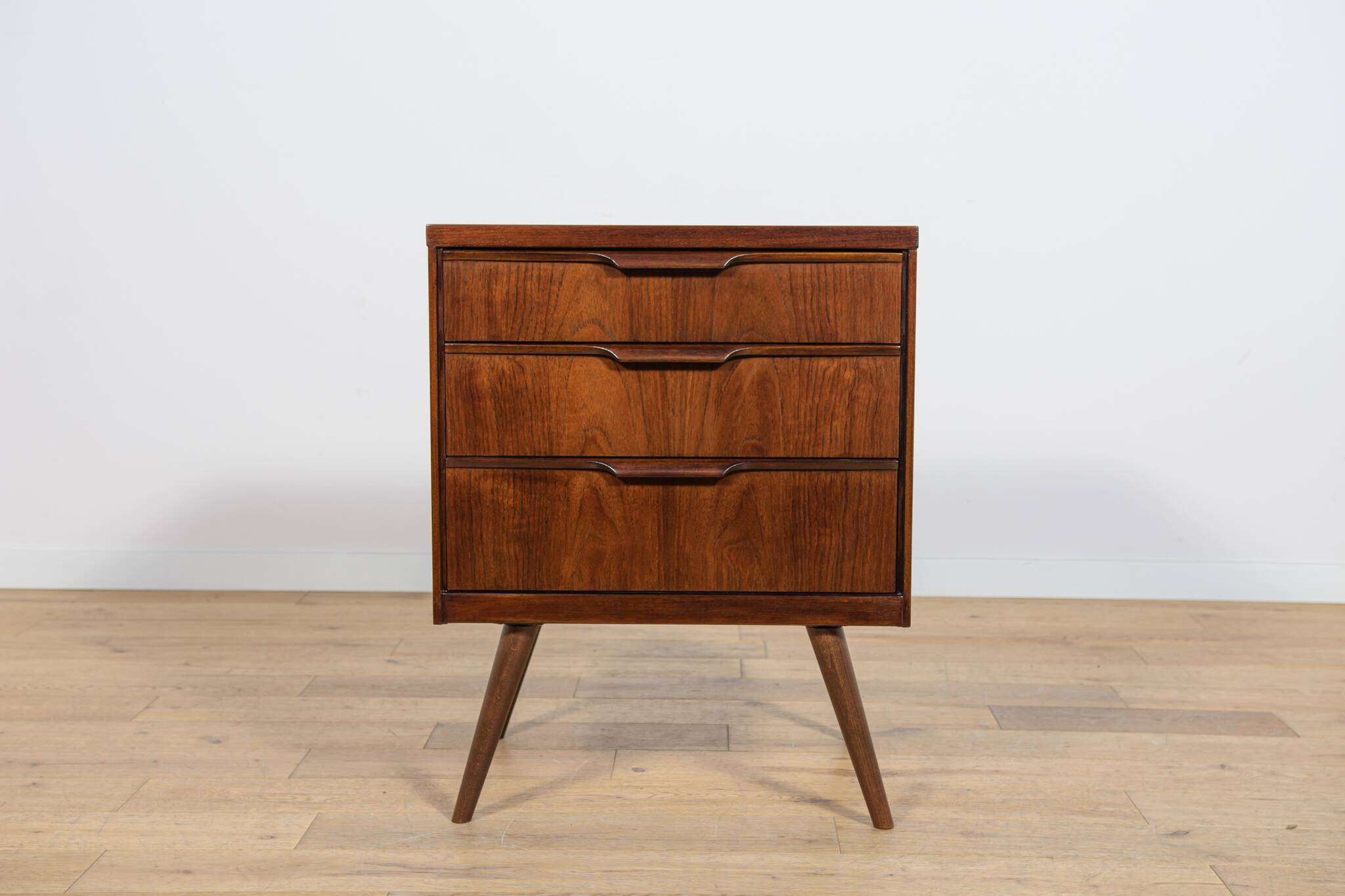 Commode en teck, Danemark, années 1960