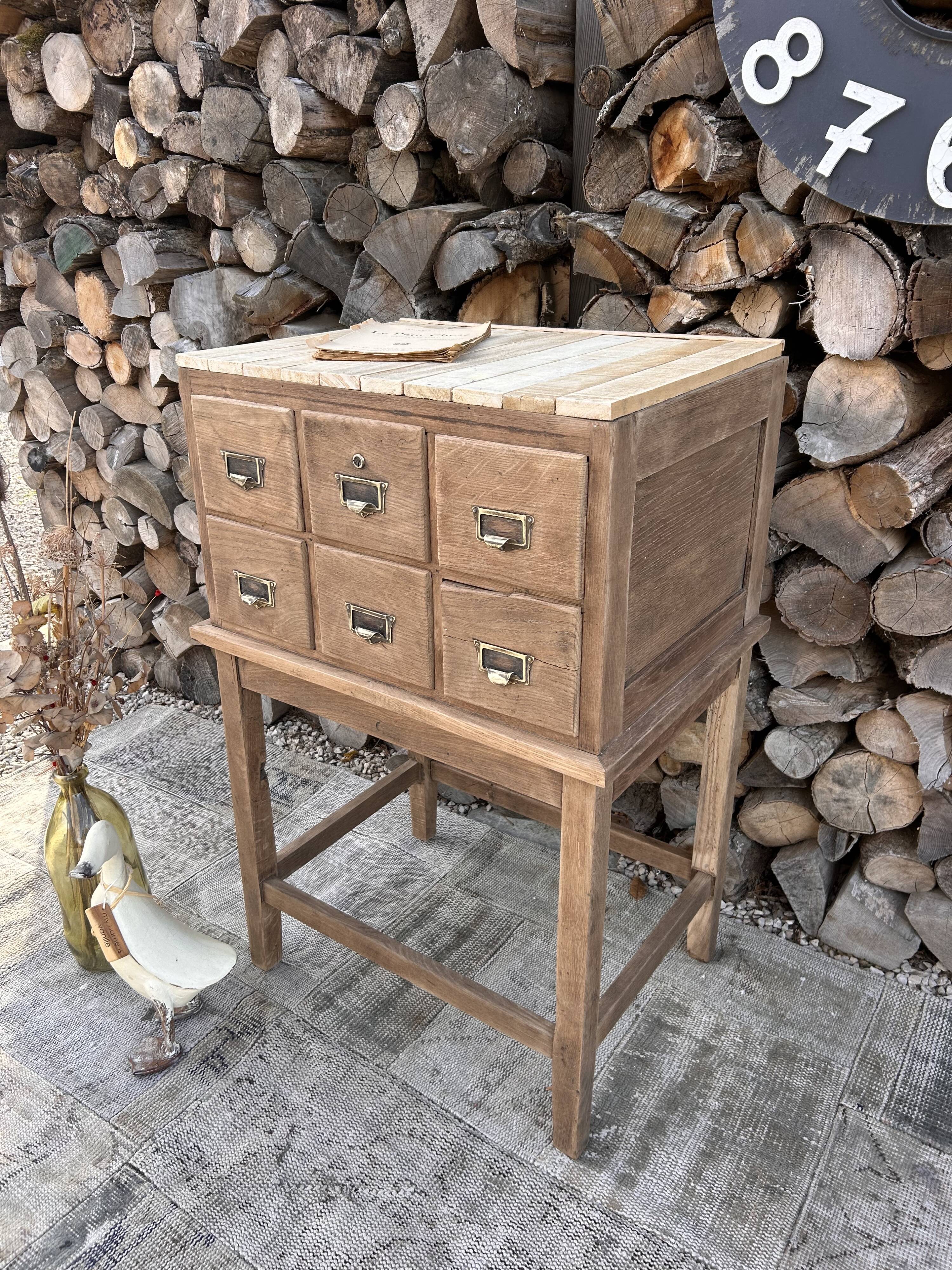 Meuble métier / Meuble à tiroirs