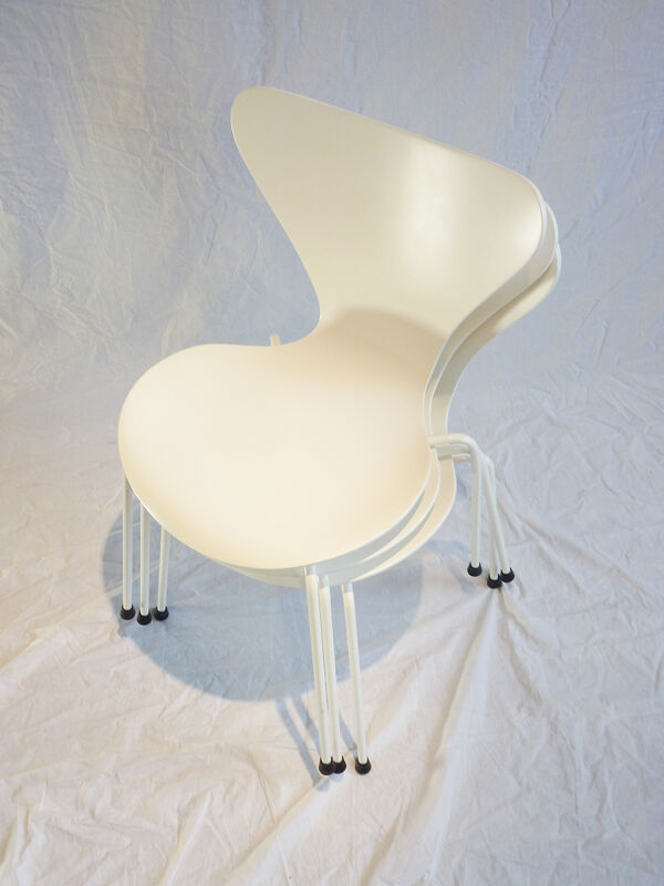 Chaise type 3107 Arne Jacobsen blanc/blanc