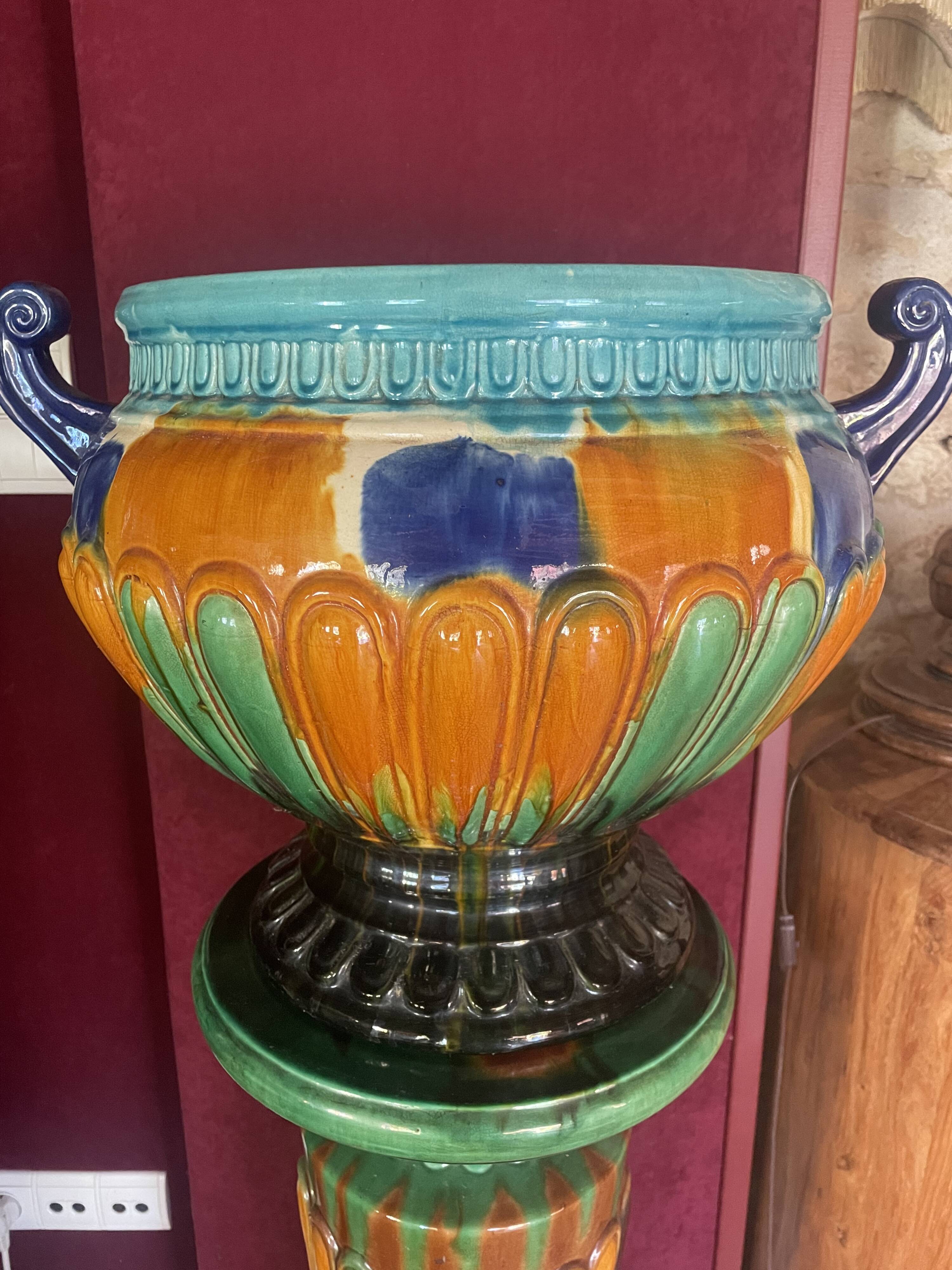 Column and plant pot set