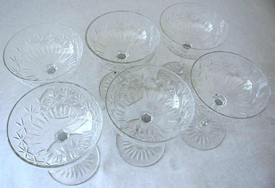 6 cups champagne in crystal