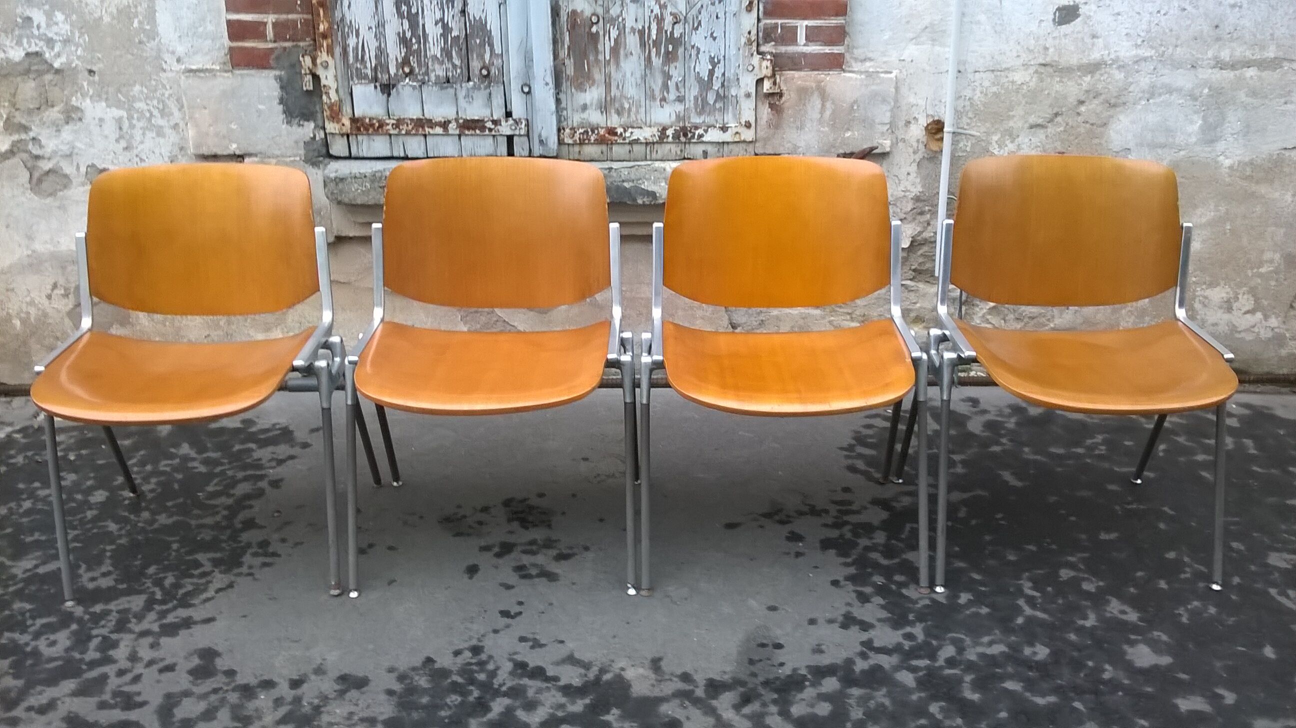 Giancarlo Piretti chairs 1970