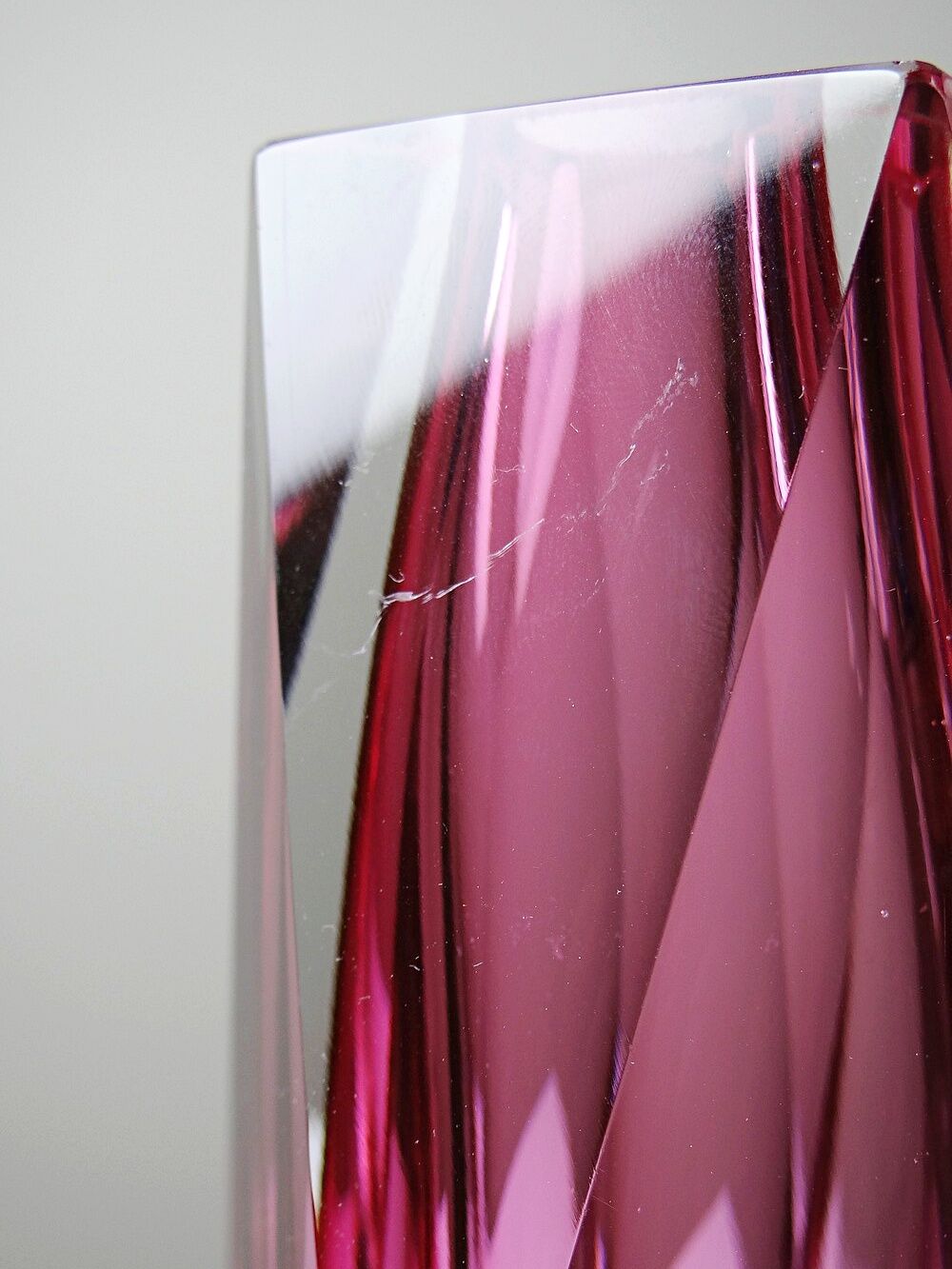 Faceted submerged vase Murano pink glass and crystal from the 1950s-60s.