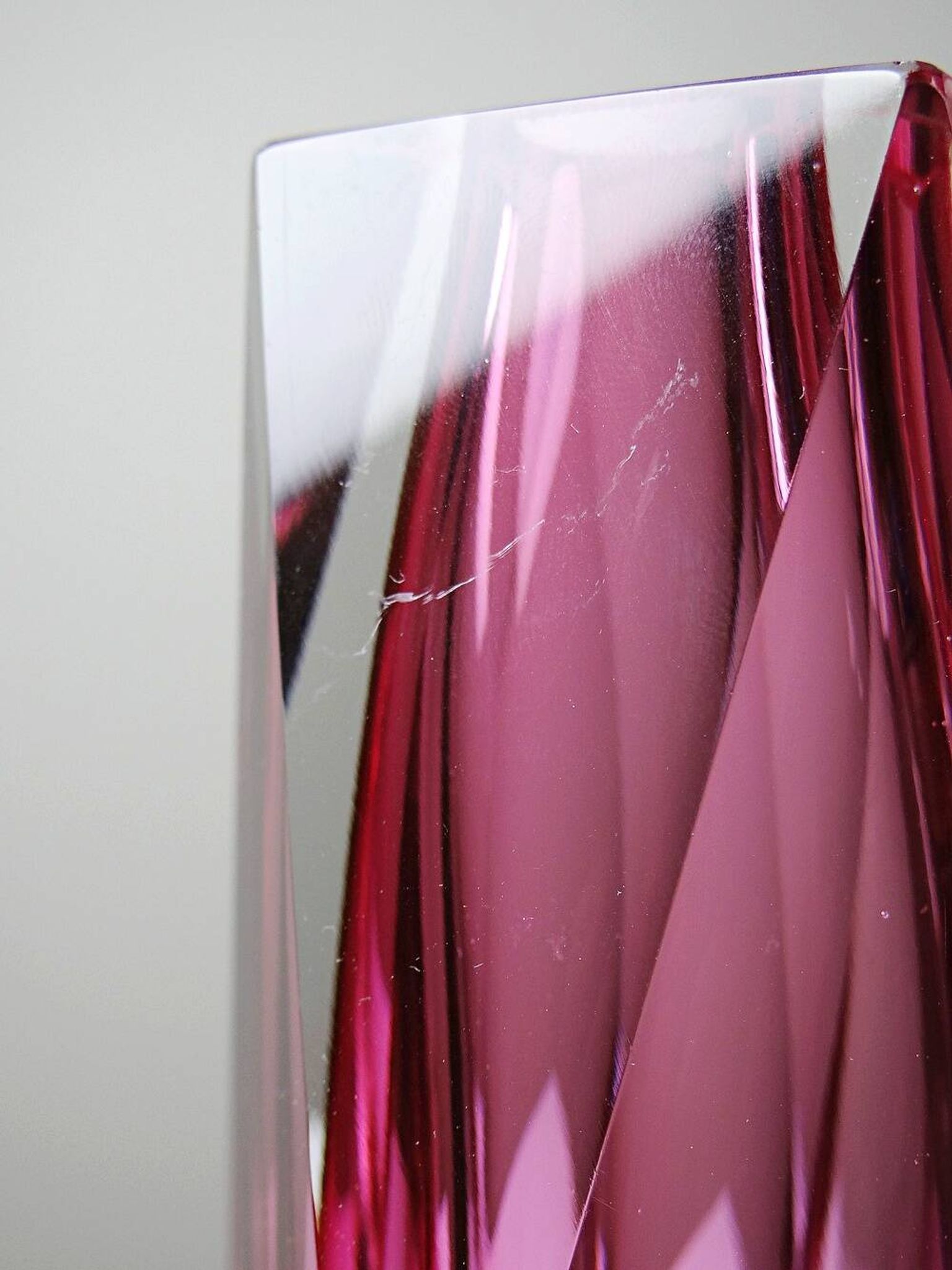 Faceted submerged vase Murano pink glass and crystal from the 1950s-60s.