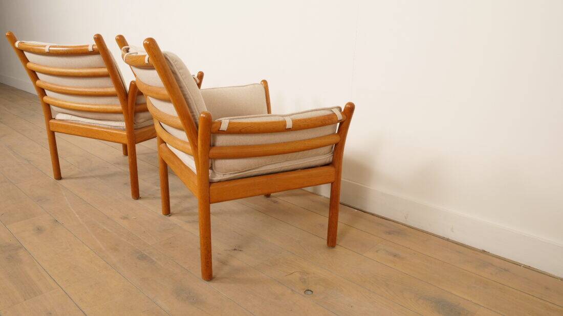 Set of 2 vintage armchairs | Illum Wikkelsø for Silkeborg | Model Genius | Teak