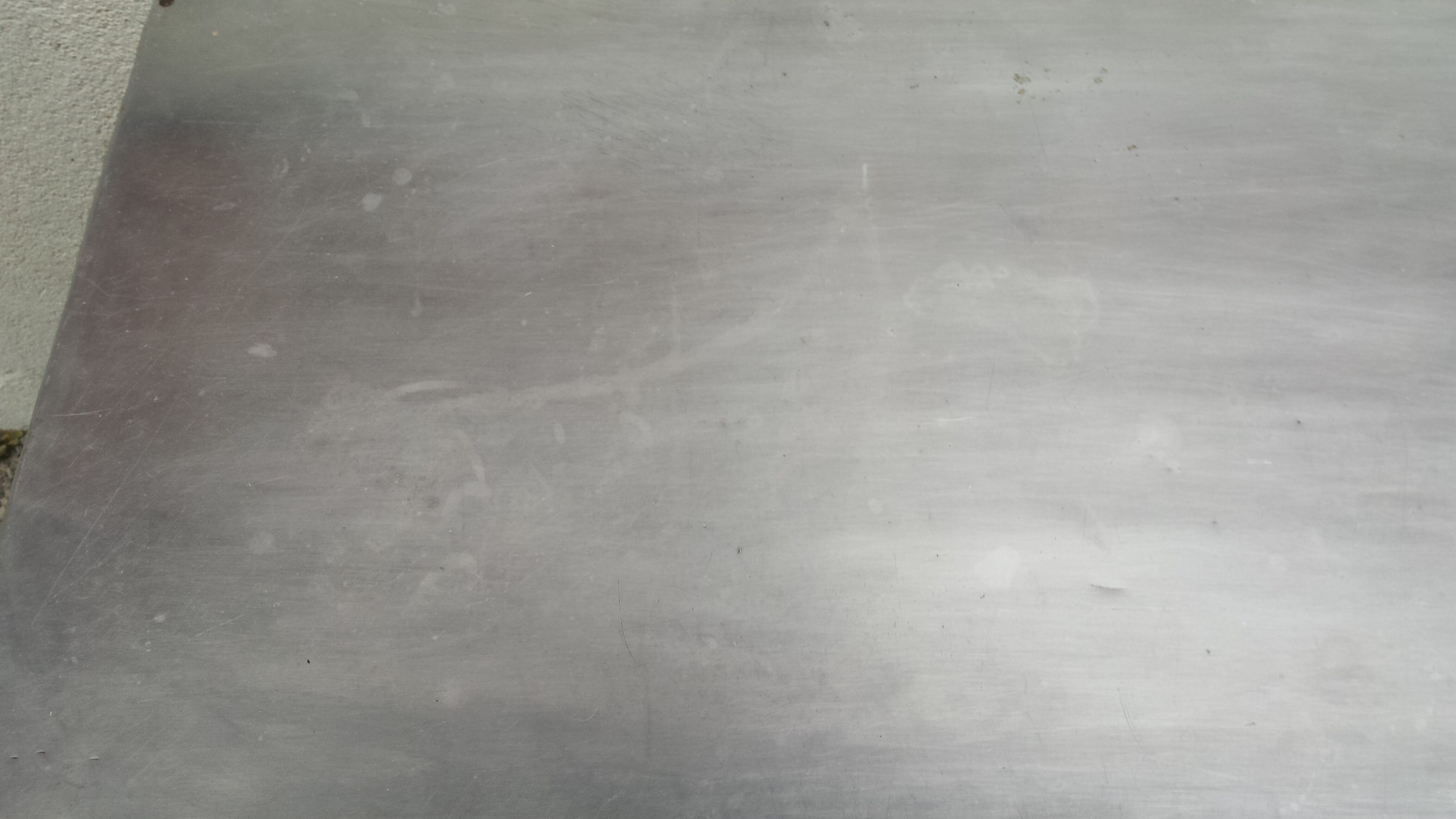 low Mado buffet, zinc tray