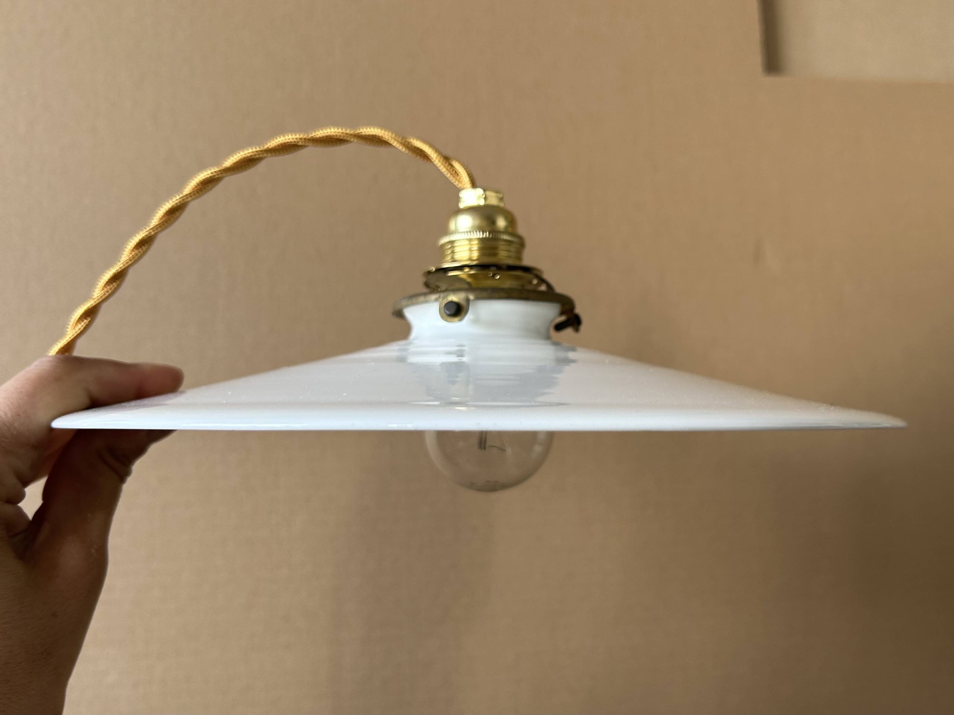 Antique opaline suspension D27cm