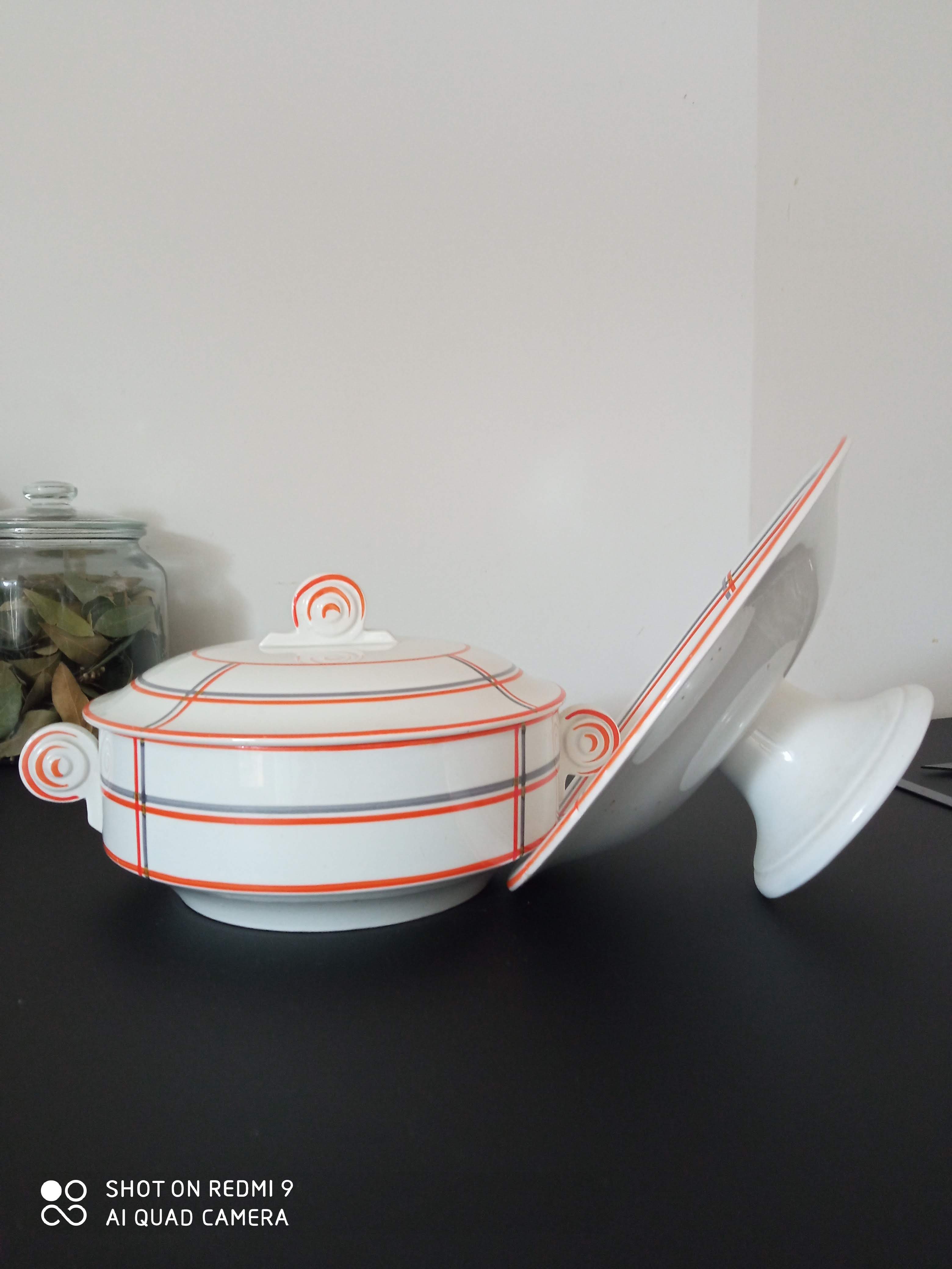 Jam service and antique onnaing ceramic compotier