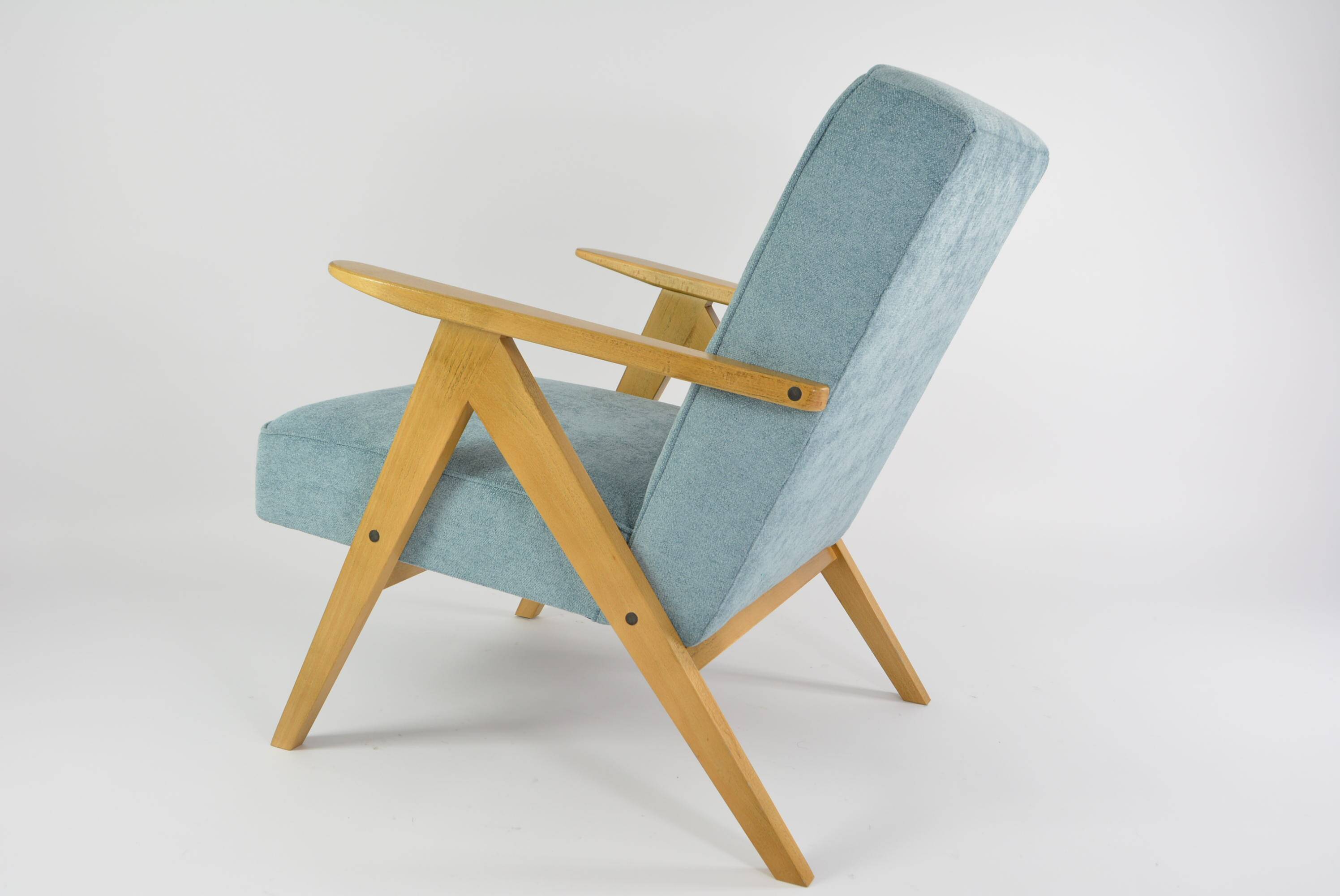 Kompas sky blue tulle armchair