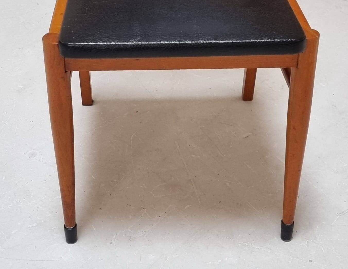 Chaises du milieu du siècle