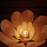 Flower table lamp made of rattan and white linen petals
