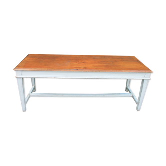 Store table