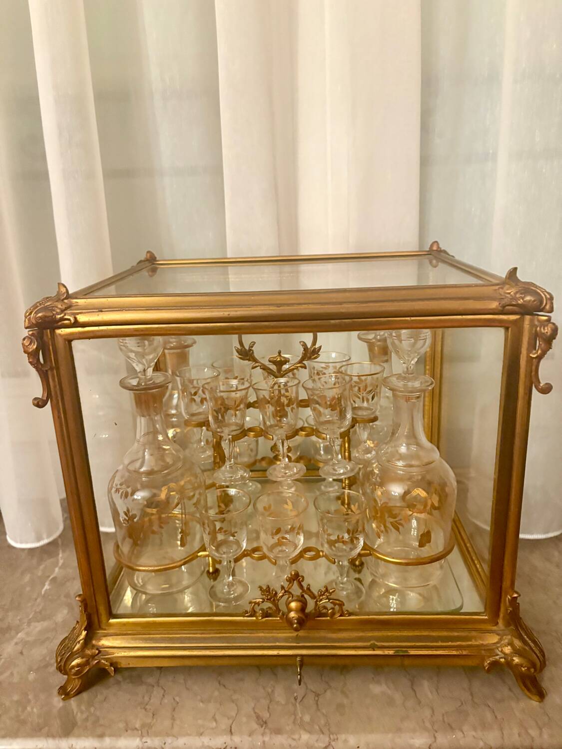 Liquor cabinet from the late 19th century