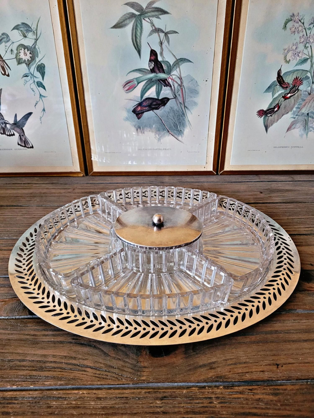 Art Deco style silver-plated metal and glass aperitif tray, 5 compartments.