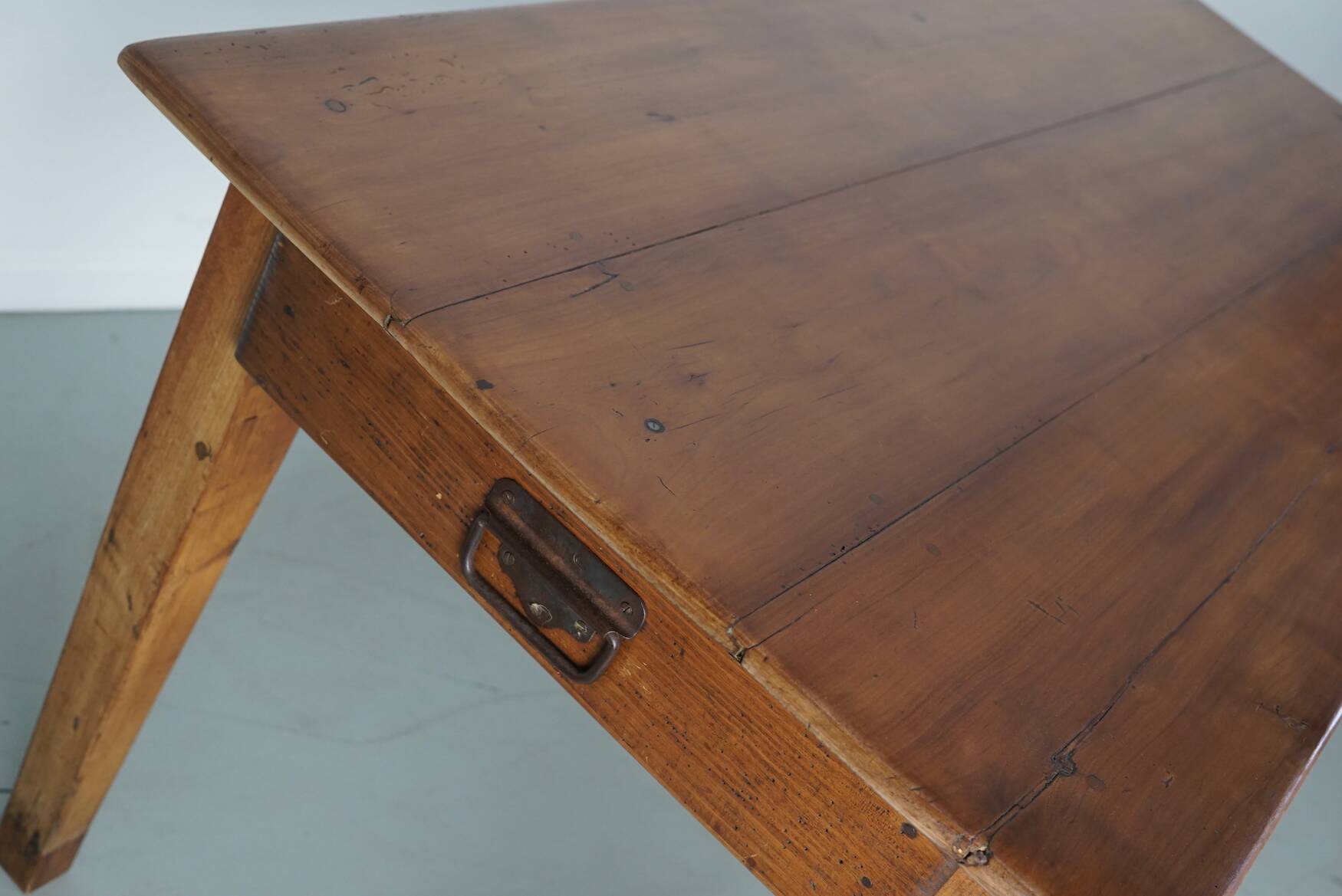 Rustic dining table in fruitwood from the early 20th century
